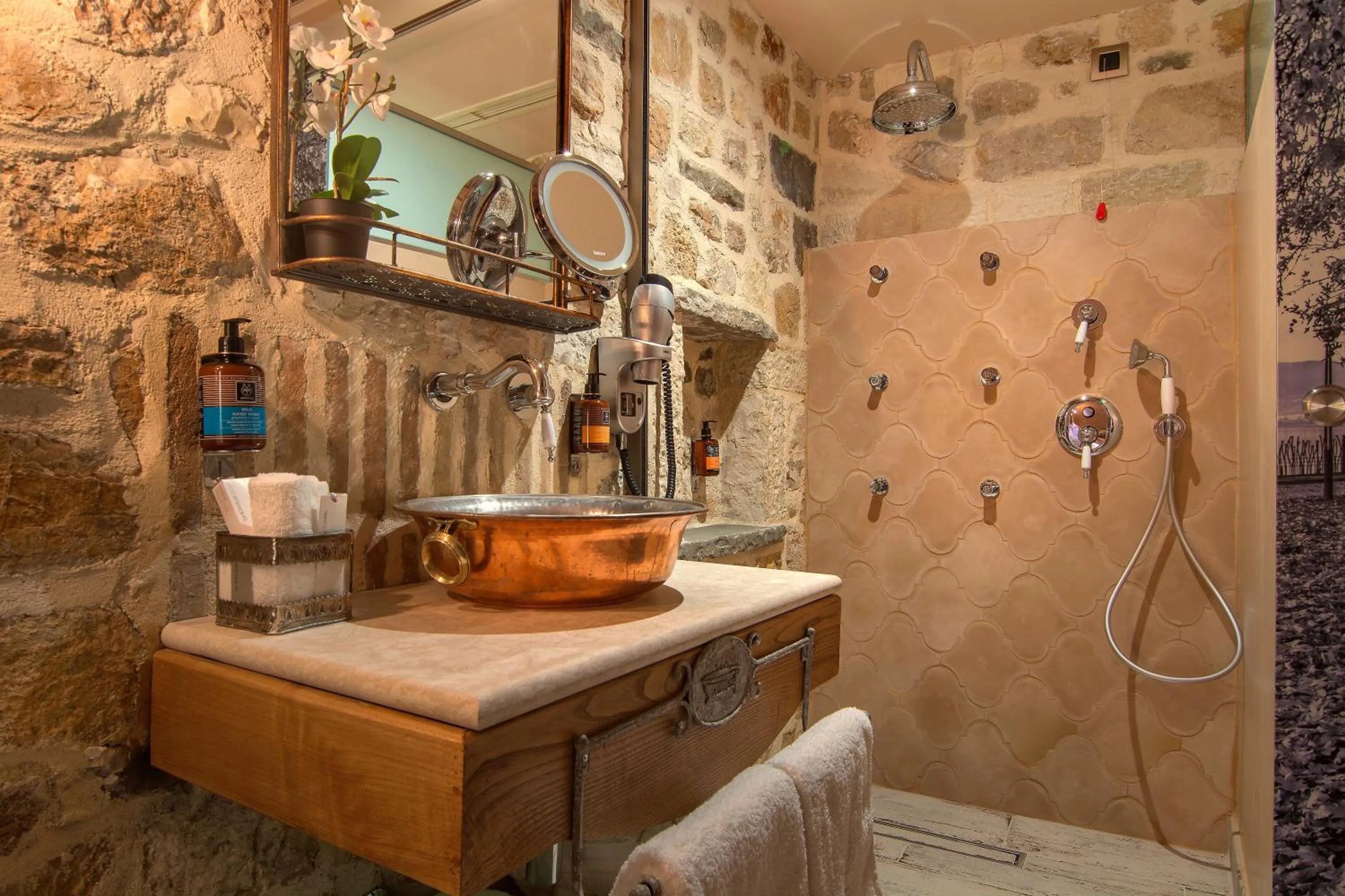 Shower in KAMARES Historic Boutique Hotel & Spa