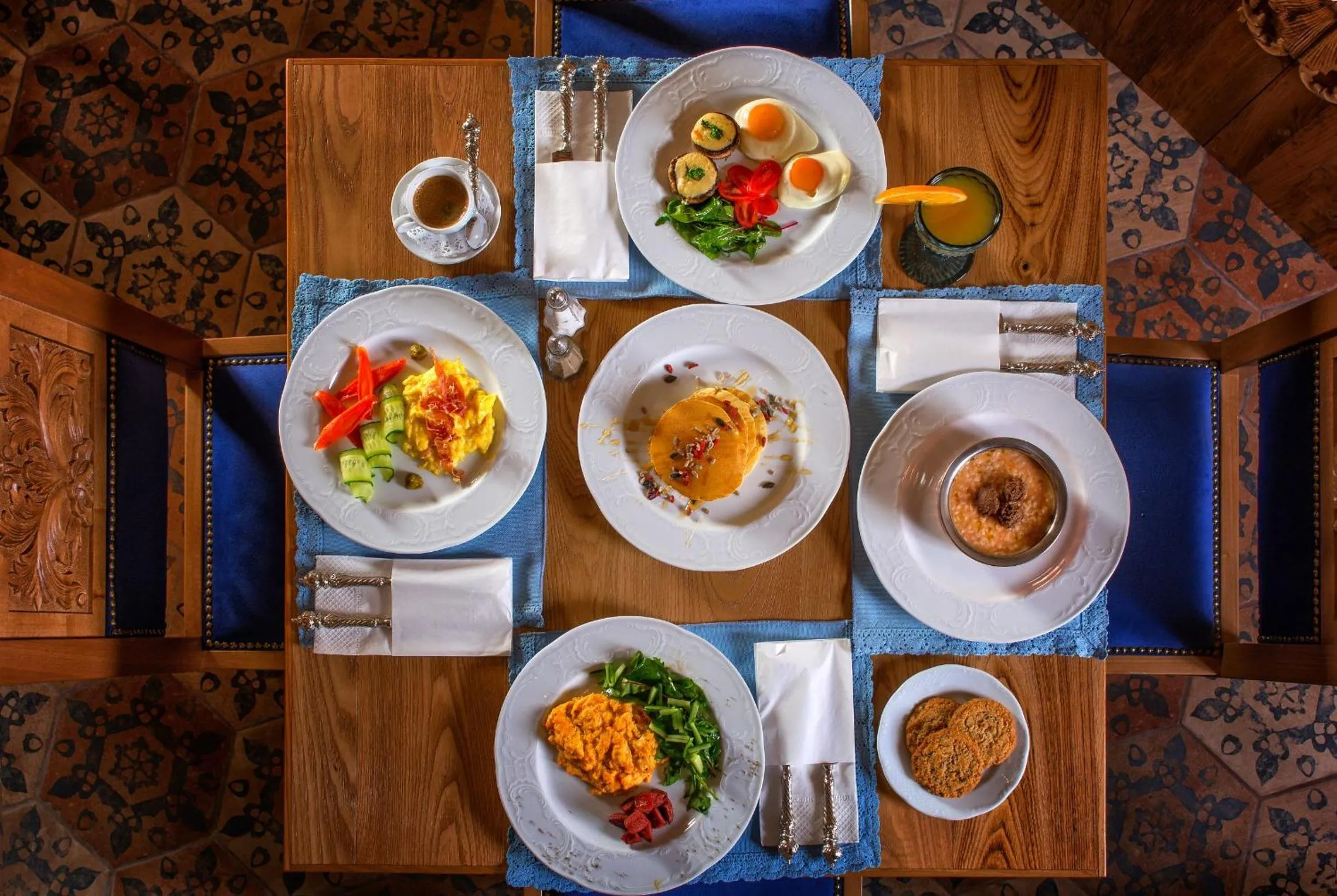 Food and drinks in KAMARES Historic Boutique Hotel & Spa