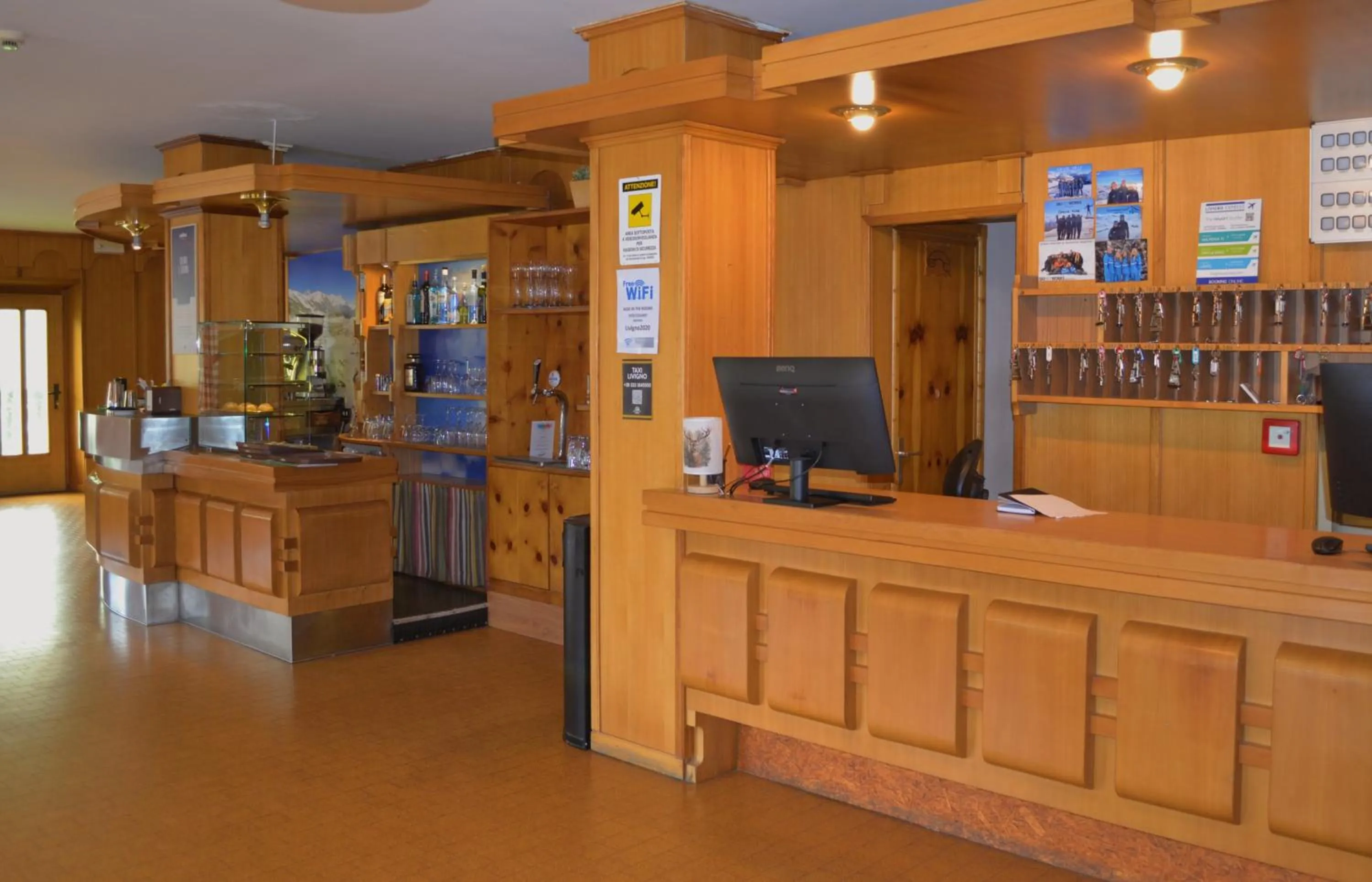 Lobby or reception in Hotel Teola