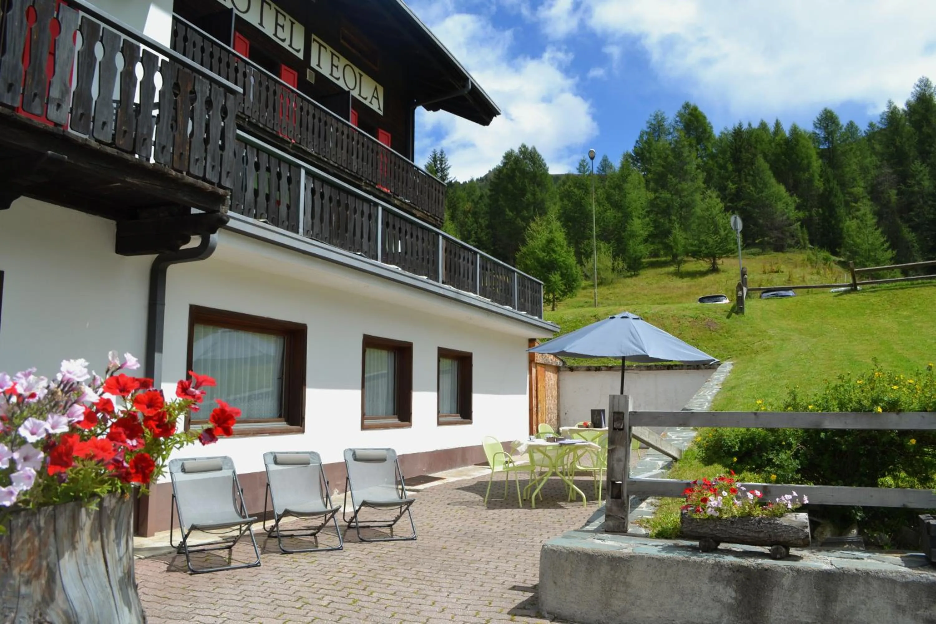 Summer in Hotel Teola