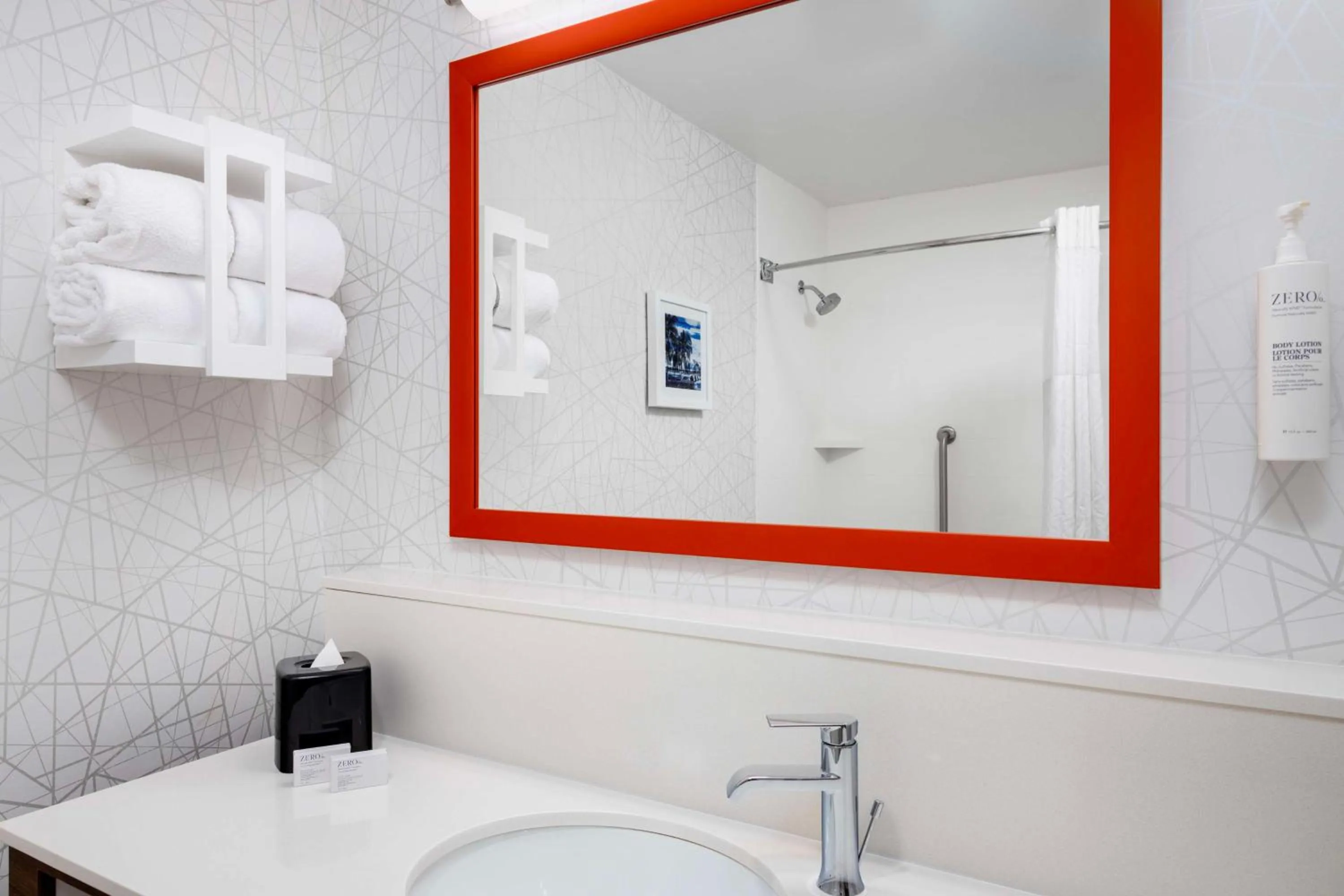 Bathroom in Hampton Inn West Palm Beach Central Airport