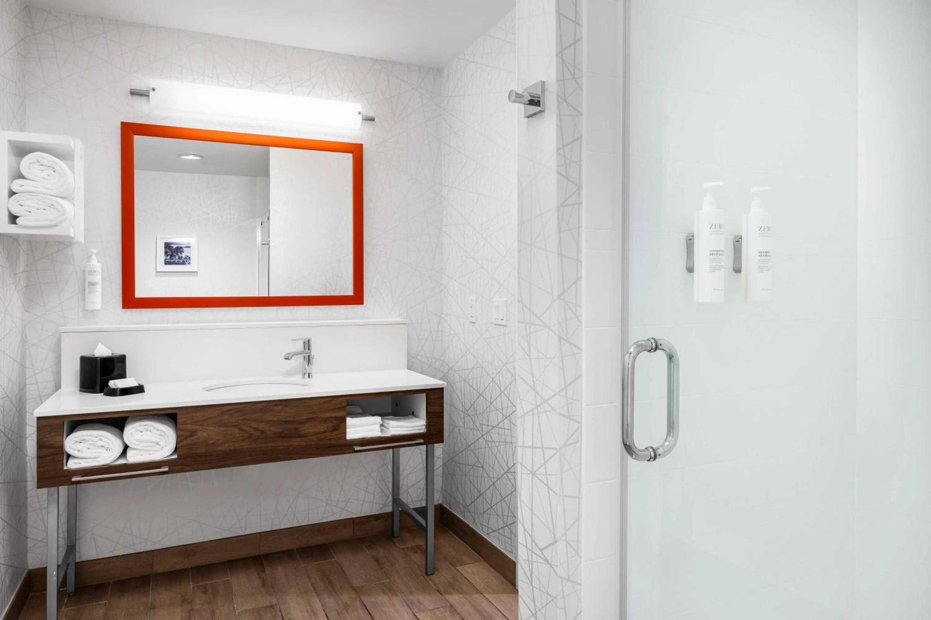 Bathroom in Hampton Inn West Palm Beach Central Airport