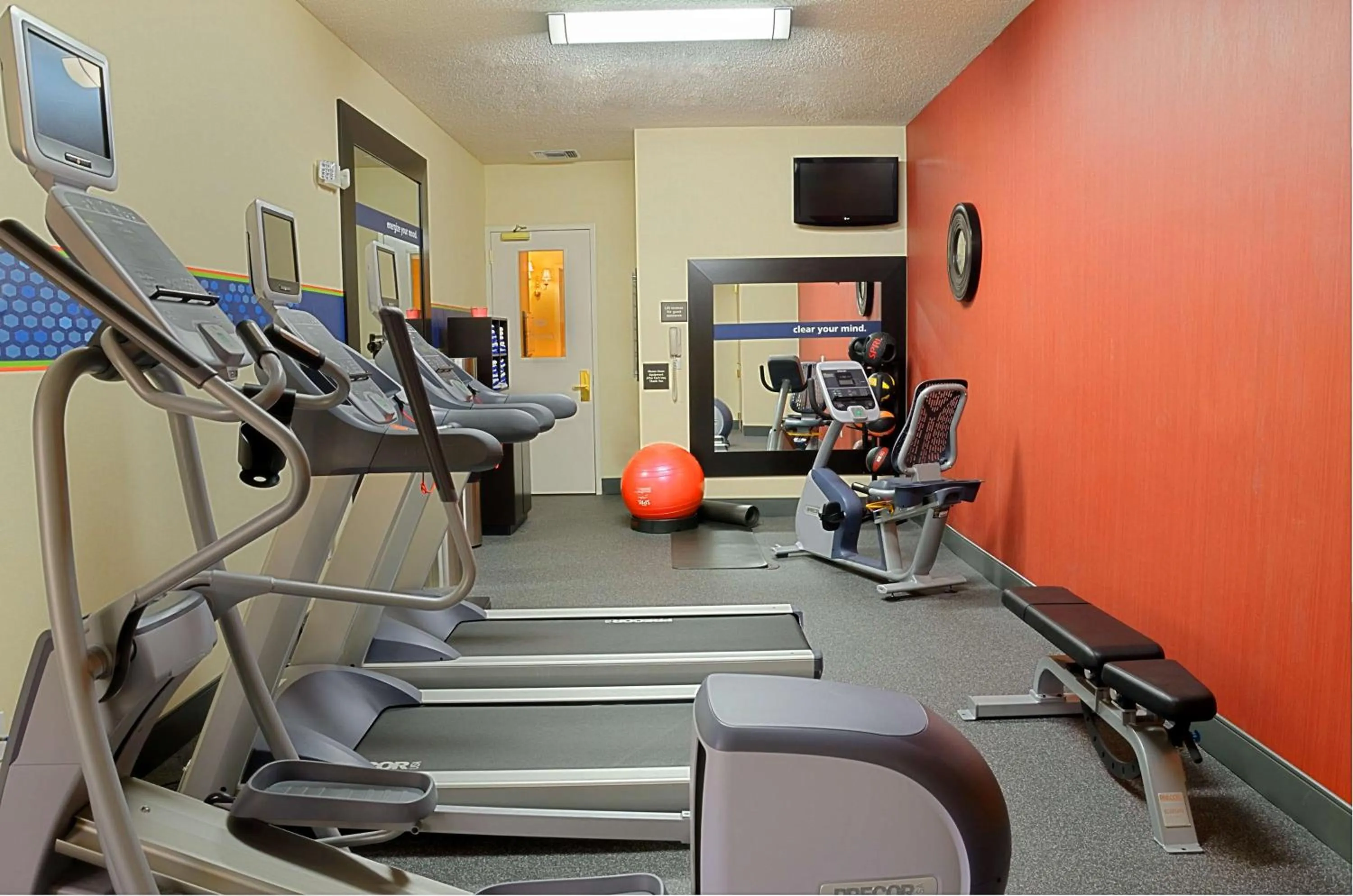 Fitness centre/facilities in Hampton Inn West Palm Beach Central Airport