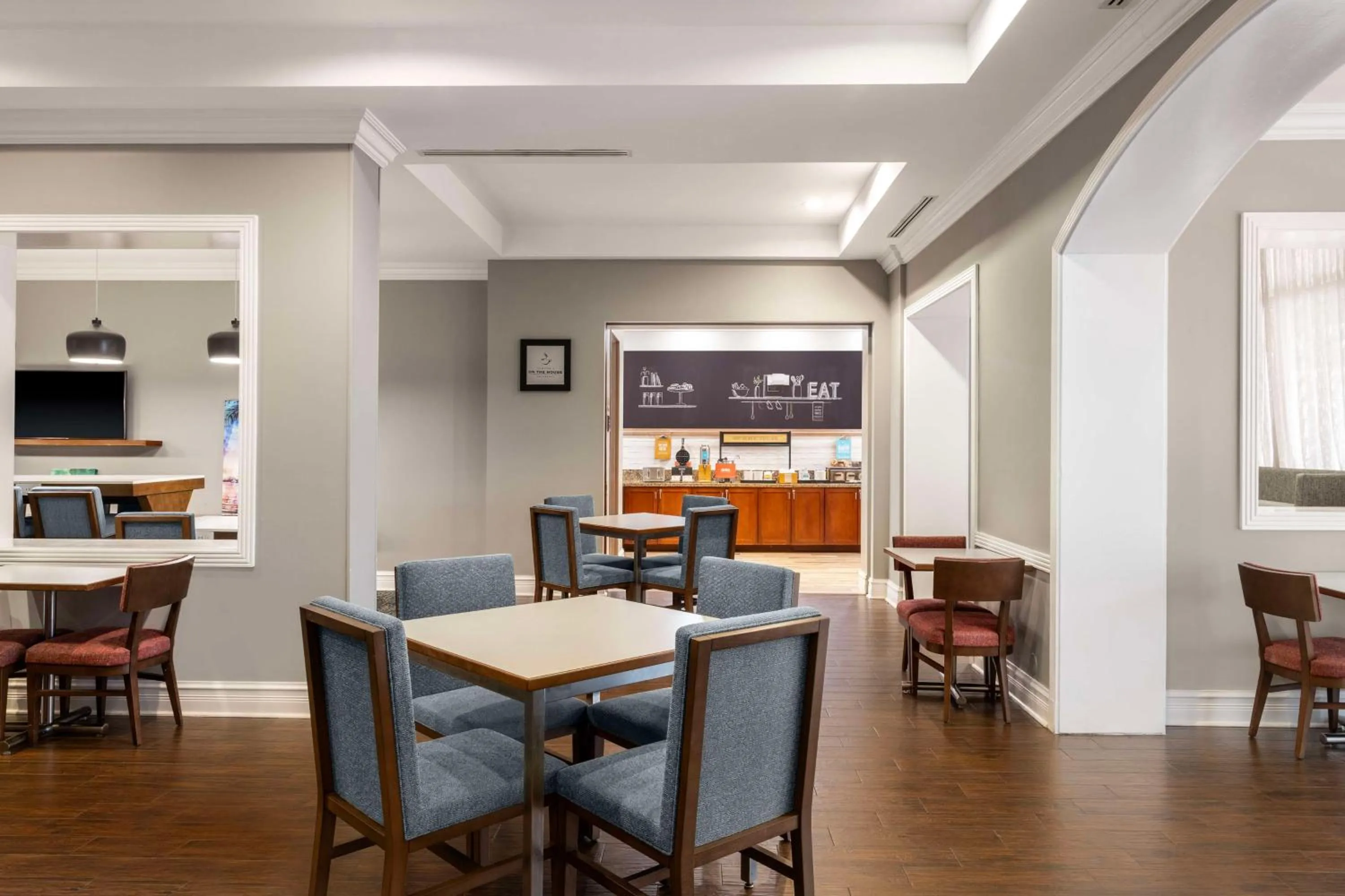 Breakfast in Hampton Inn West Palm Beach Central Airport