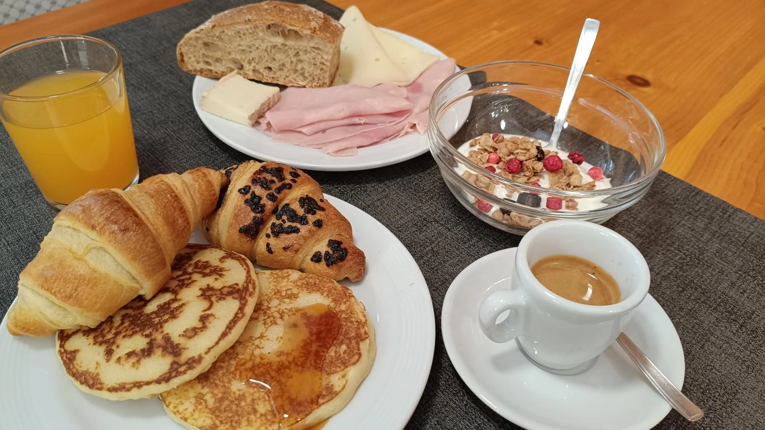 Breakfast in Meublé Albergo Dante