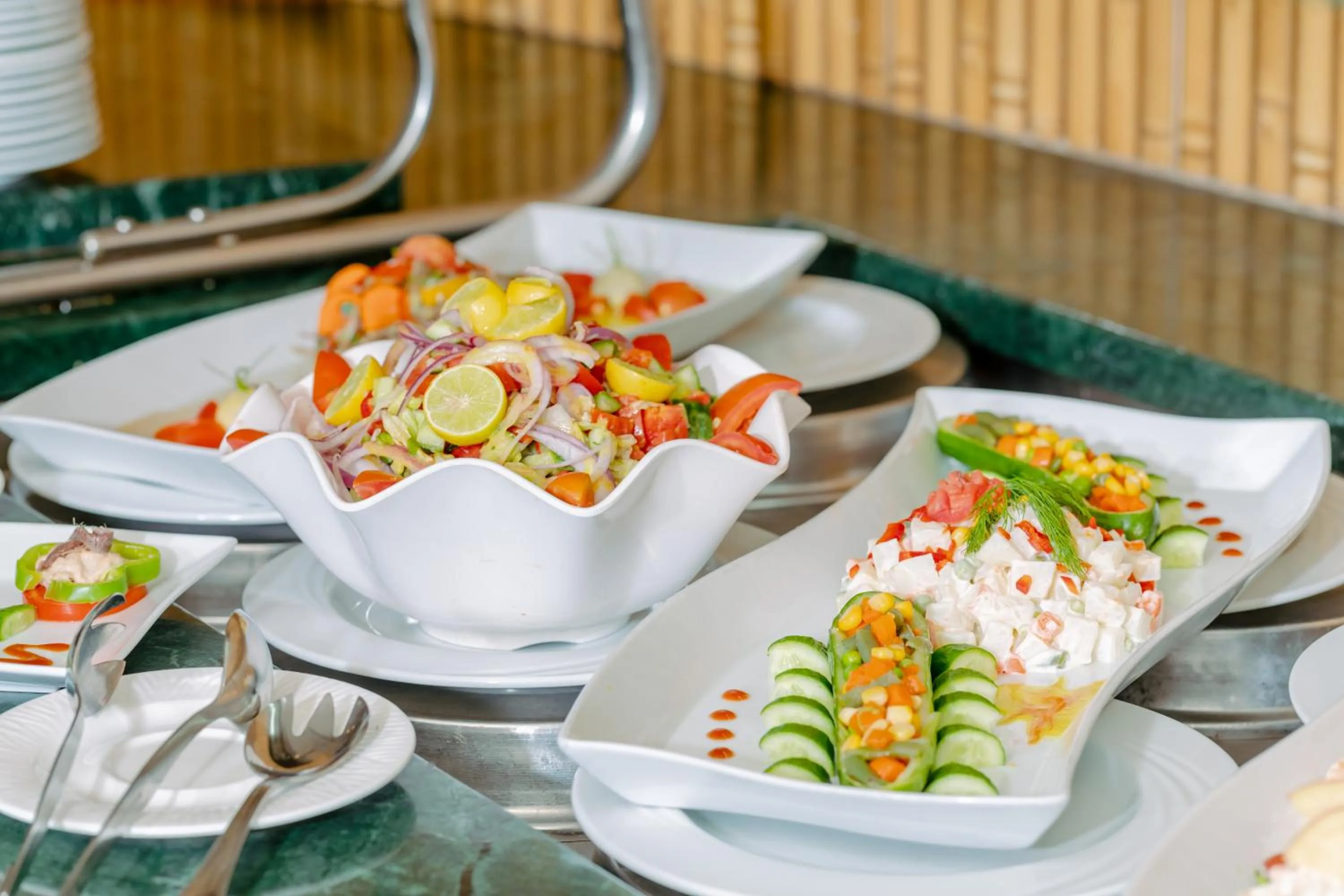 Restaurant/places to eat in Coral Sea Beach and Aqua Park