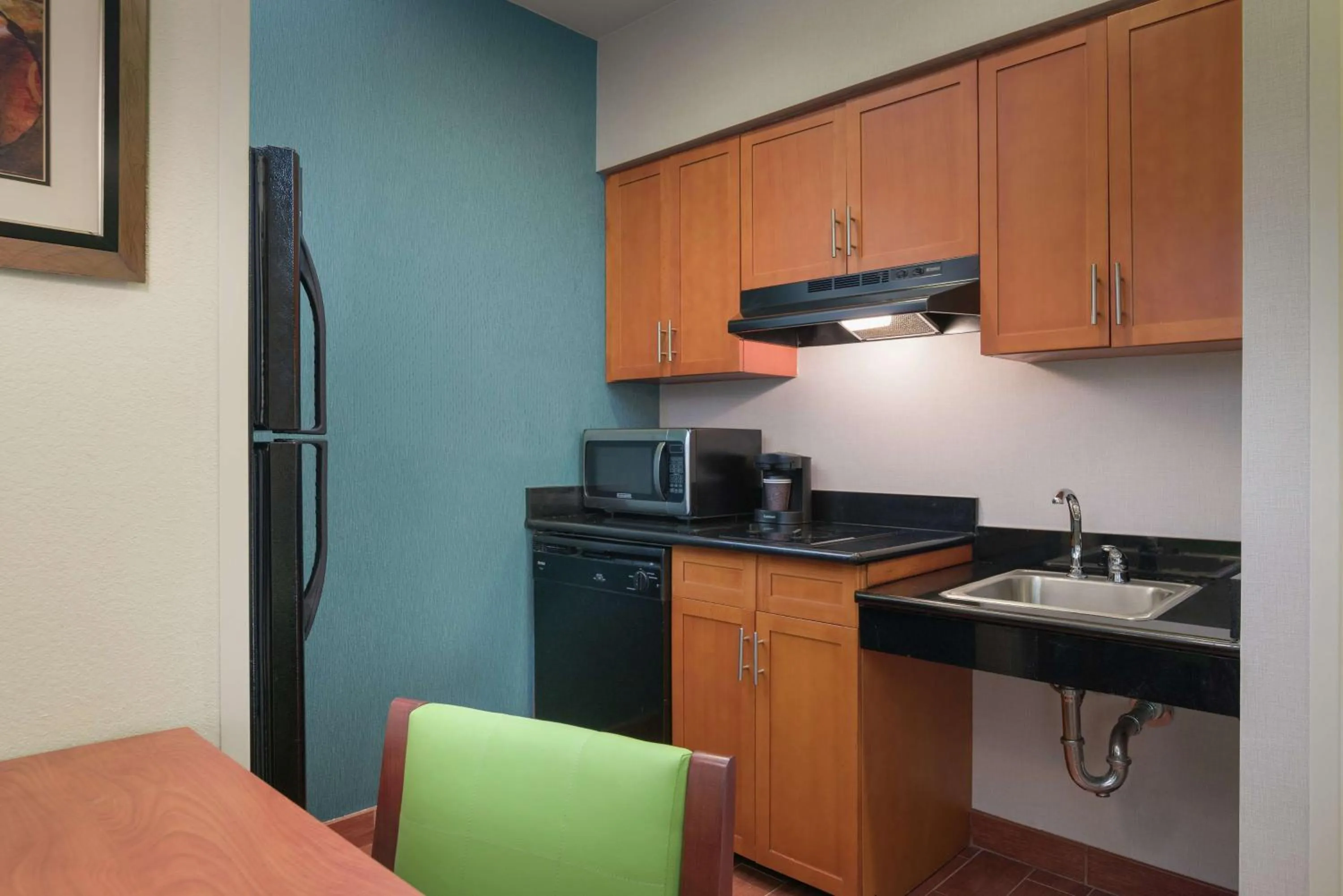 Kitchen or kitchenette in Homewood Suites by Hilton Virginia Beach