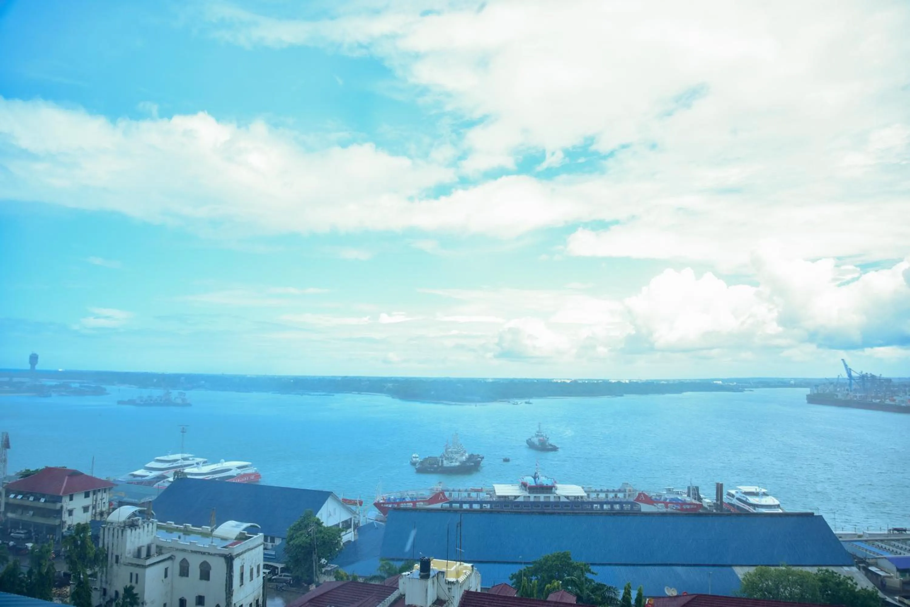 Sea view in Harbour View Suites