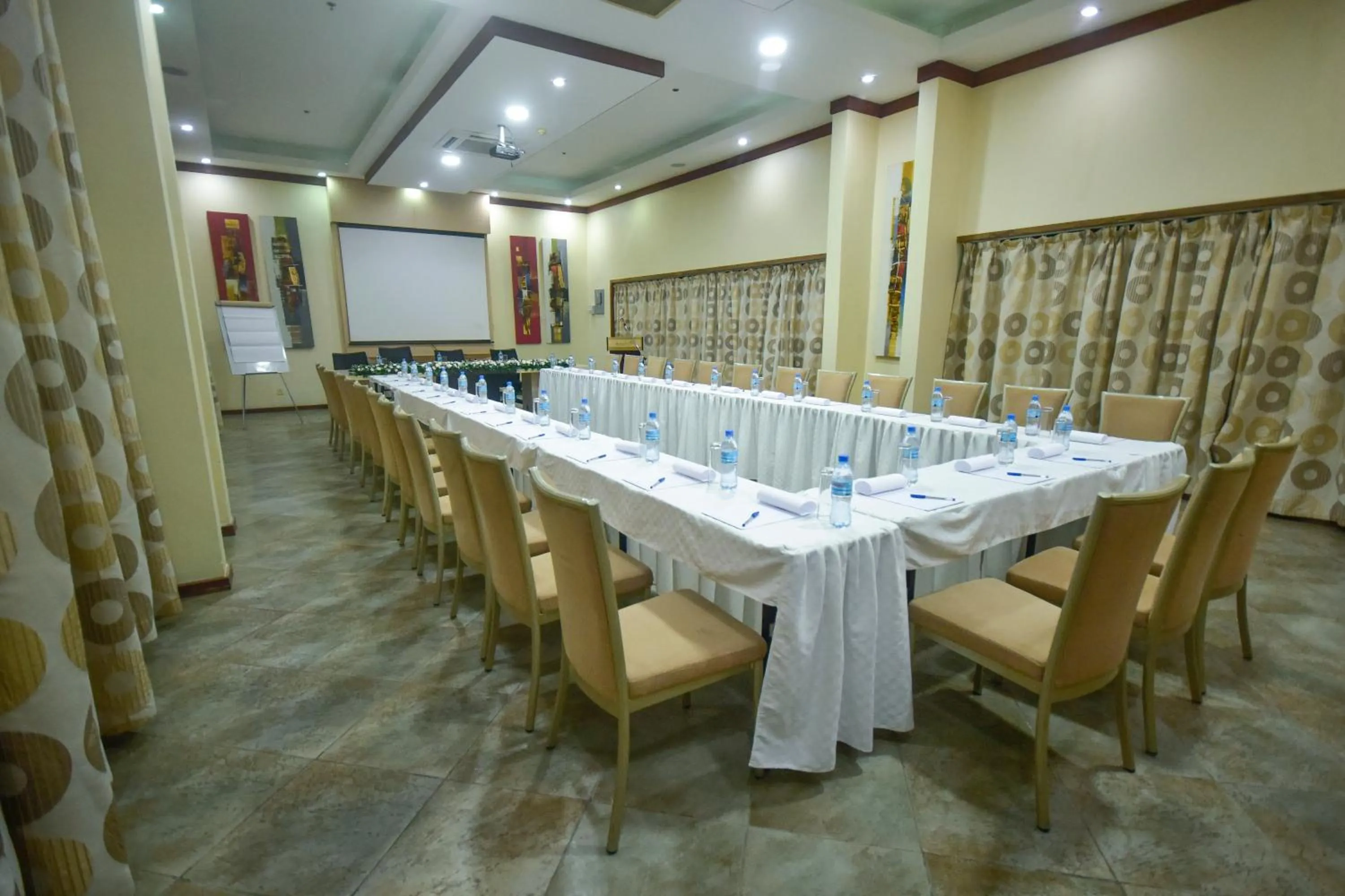 Meeting/conference room in Harbour View Suites