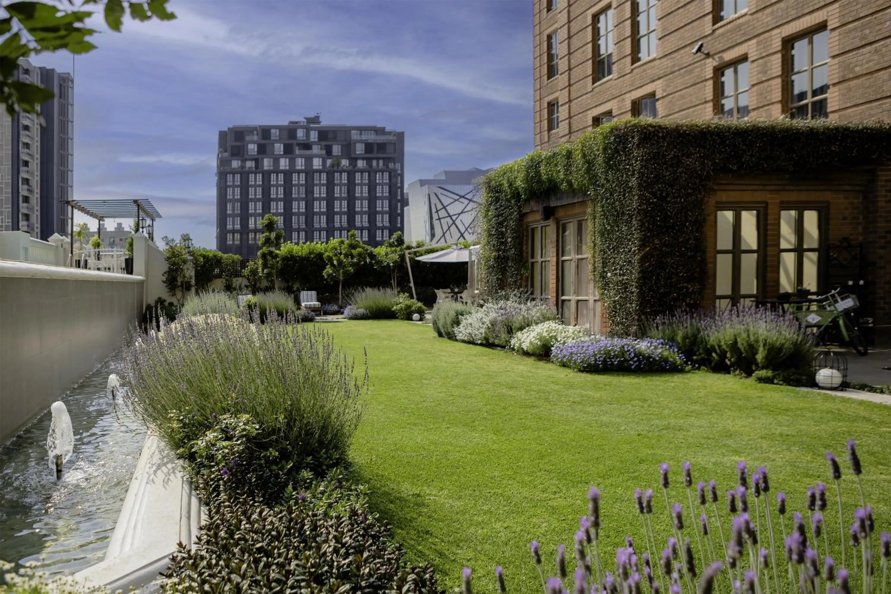 Property building in 54 on Bath, Johannesburg Rosebank