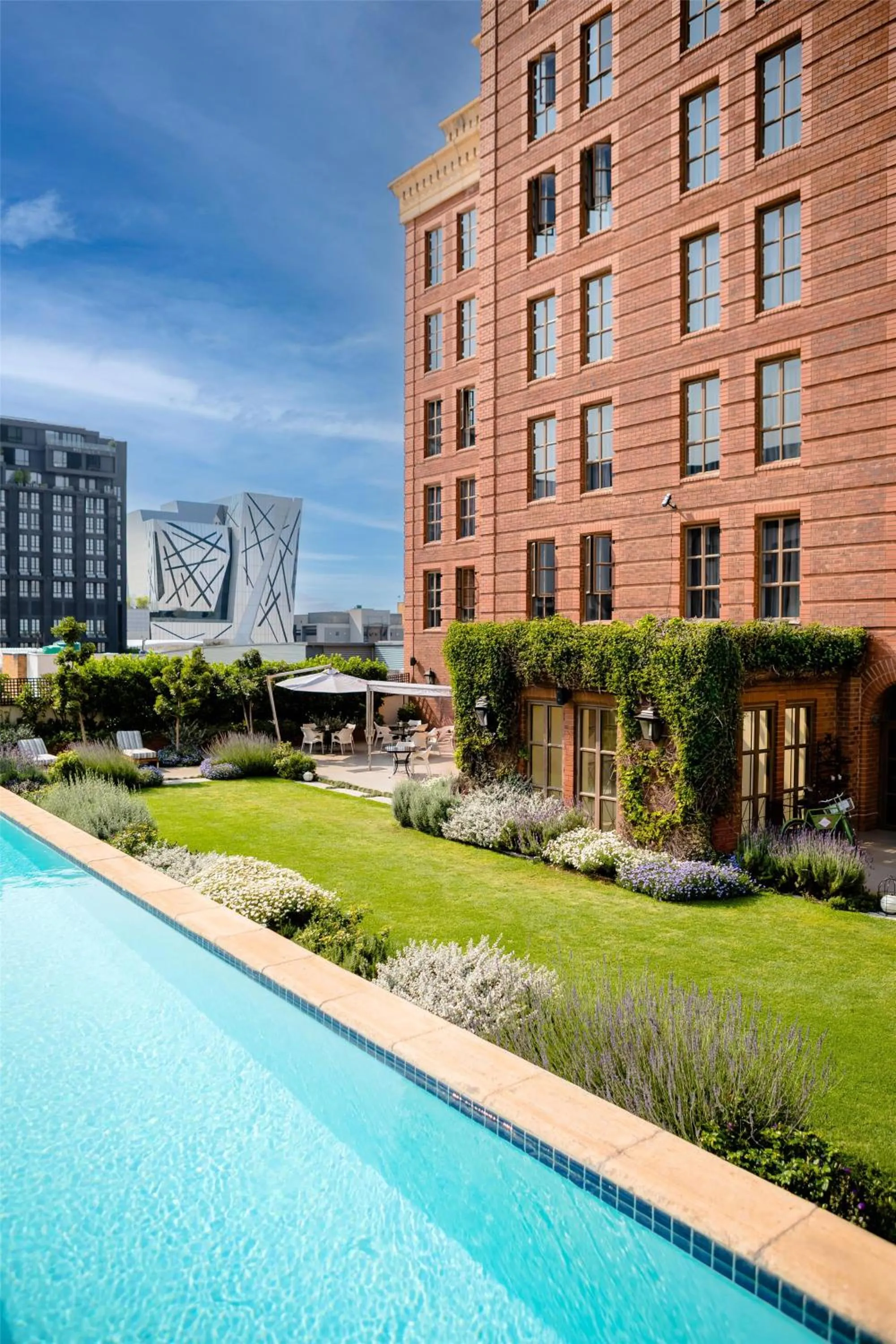 Property building in 54 on Bath, Johannesburg Rosebank