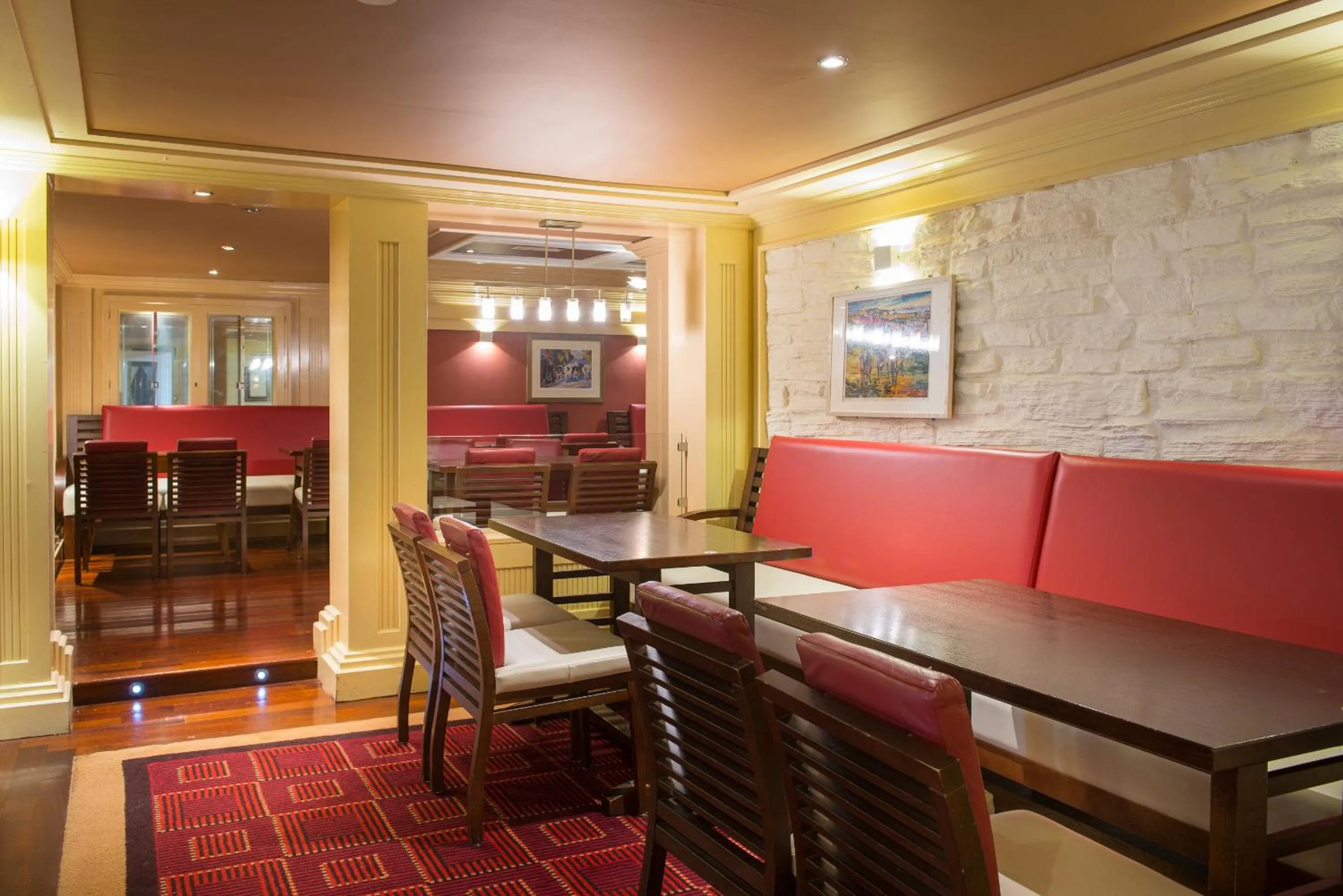 Restaurant/places to eat in Hotel Ceann Sibeal