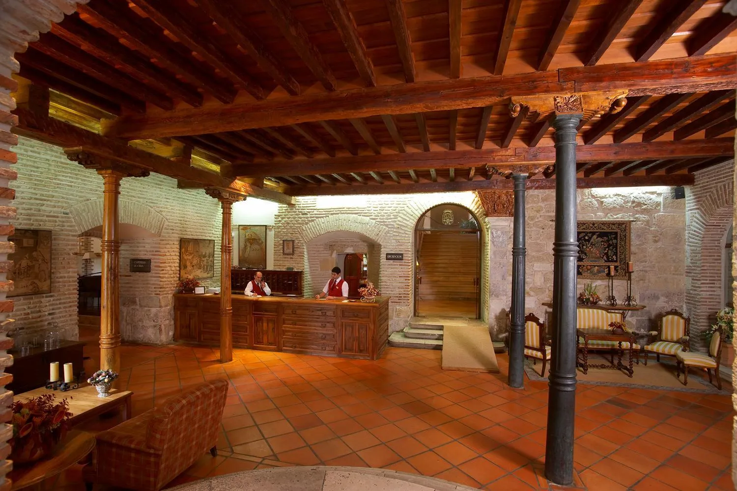 Lobby or reception in Hotel Real Monasterio de San Zoilo