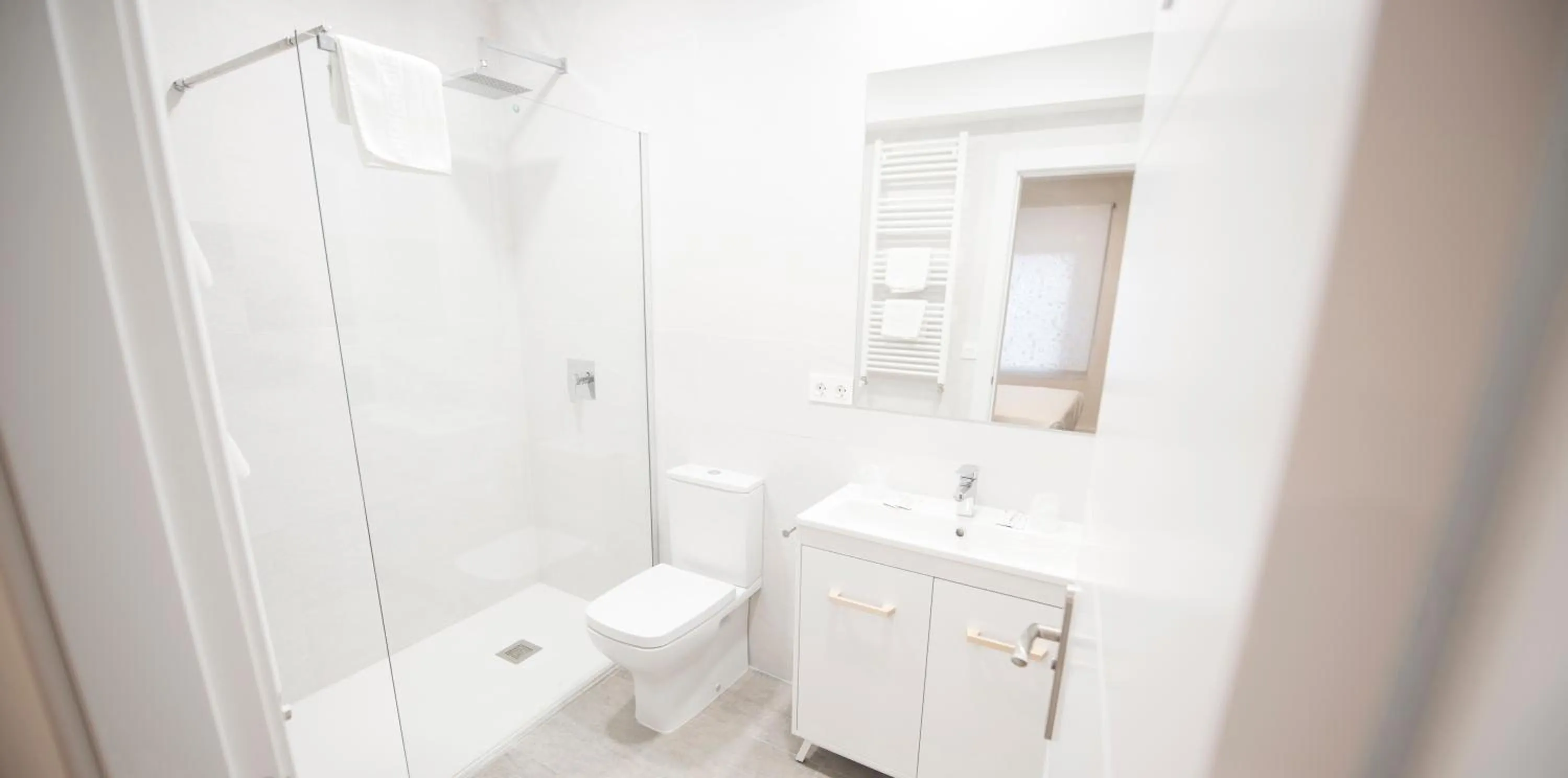 Shower in Happy Hostal Carrales