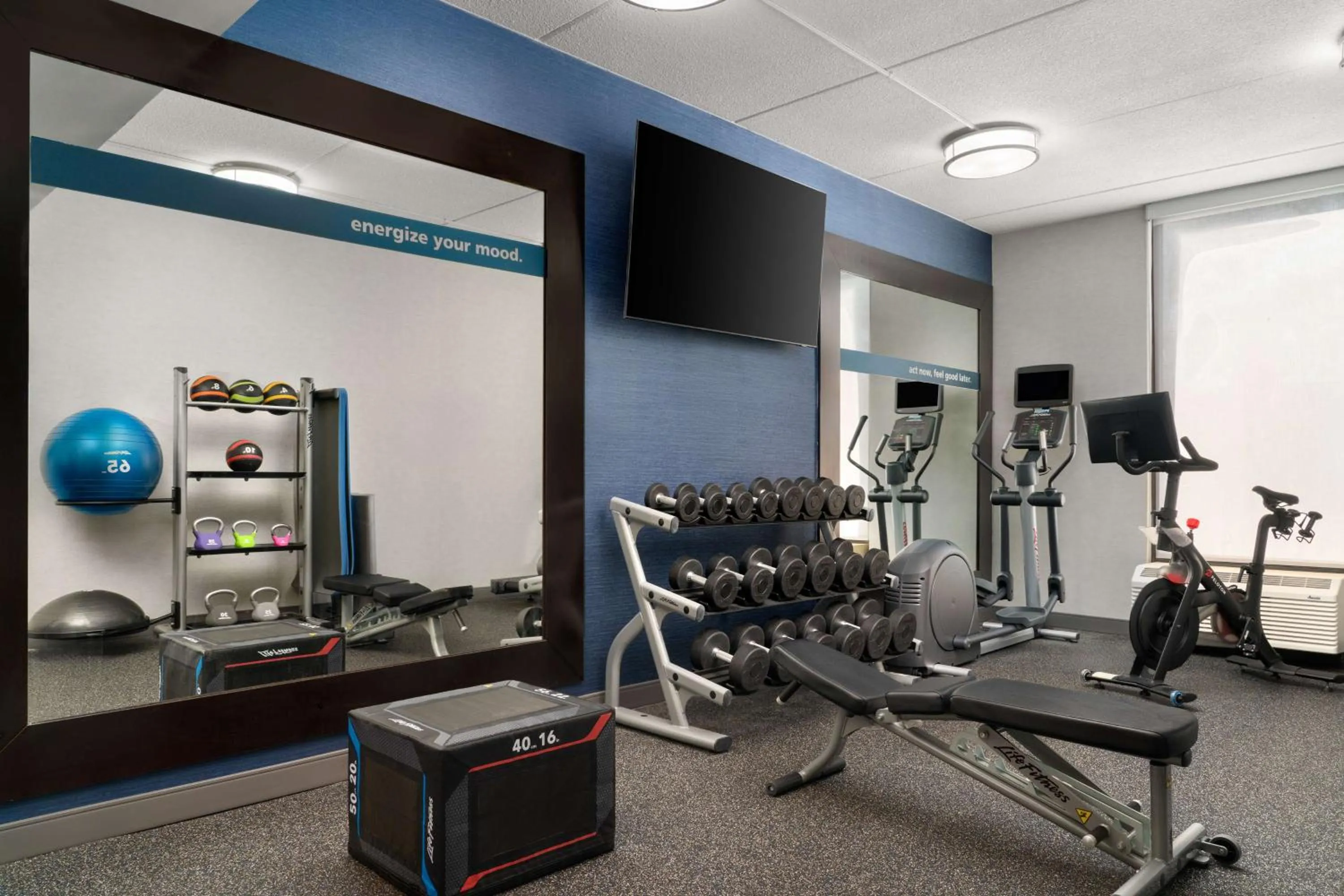 Fitness centre/facilities in Hampton Inn Norfolk/Virginia Beach