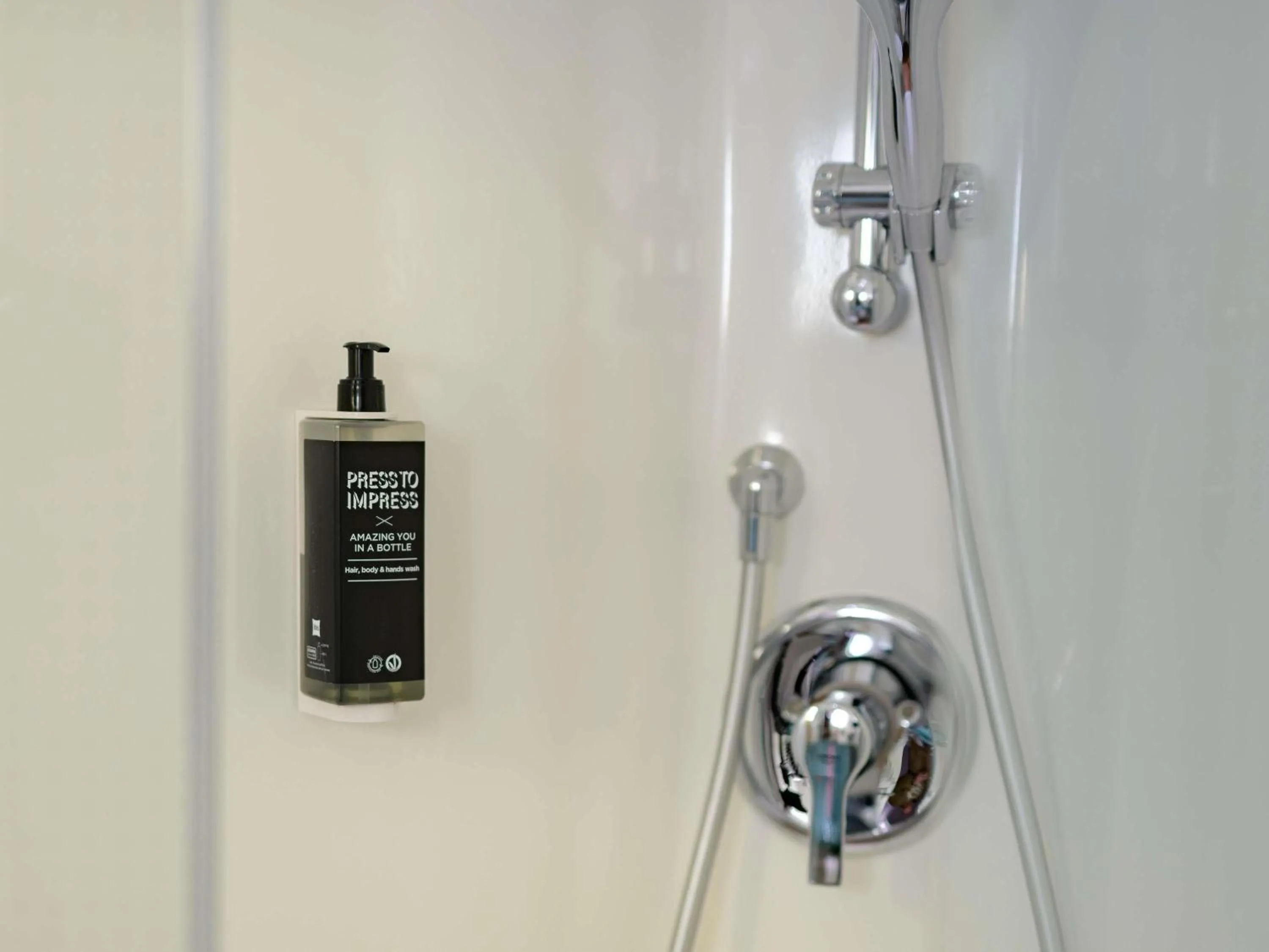 Bedroom in ibis Heilbronn City