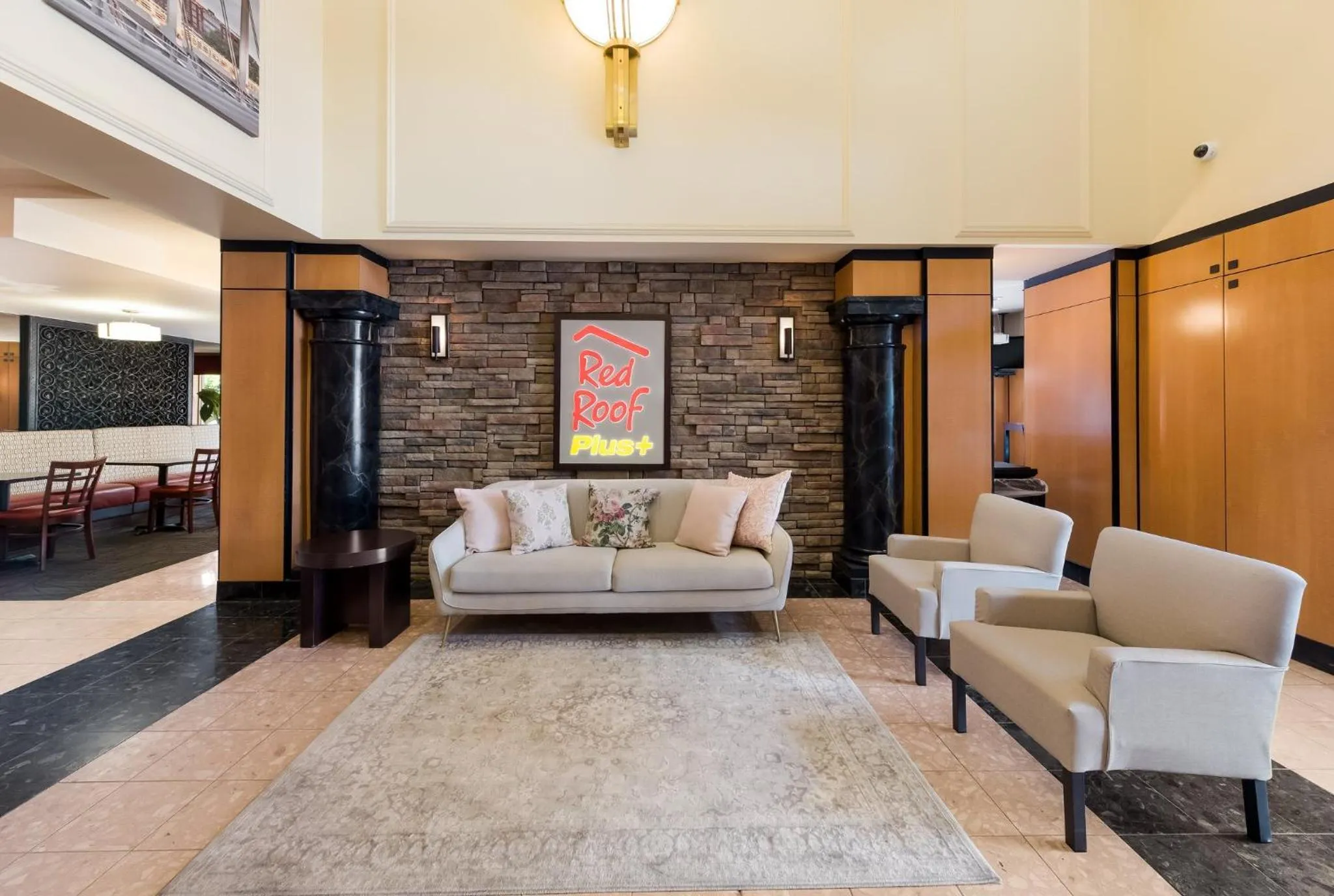 Lobby or reception in Red Roof Inn PLUS+ Columbus Downtown - Convention Center