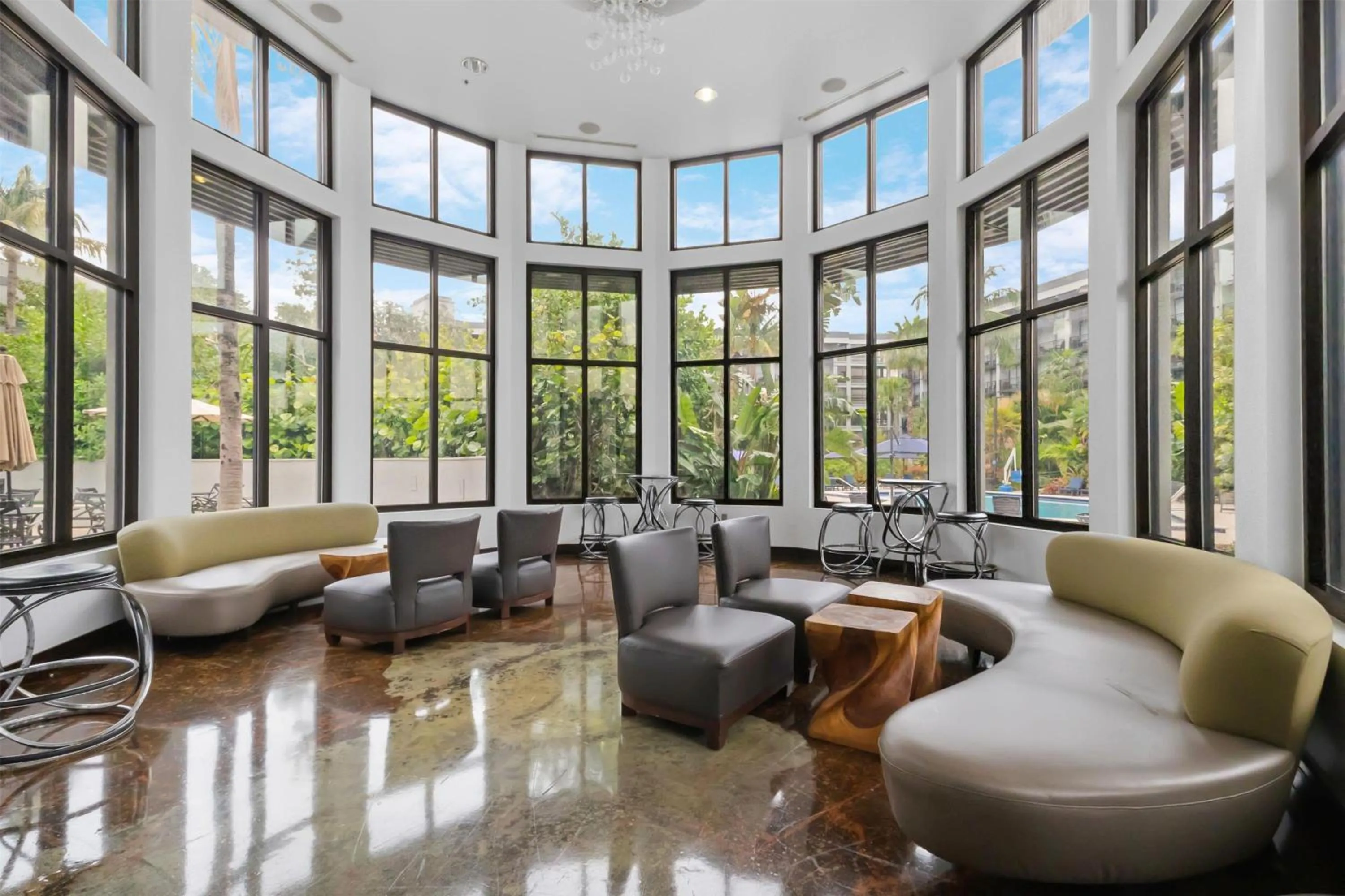 Lobby or reception in DoubleTree by Hilton Palm Beach Gardens