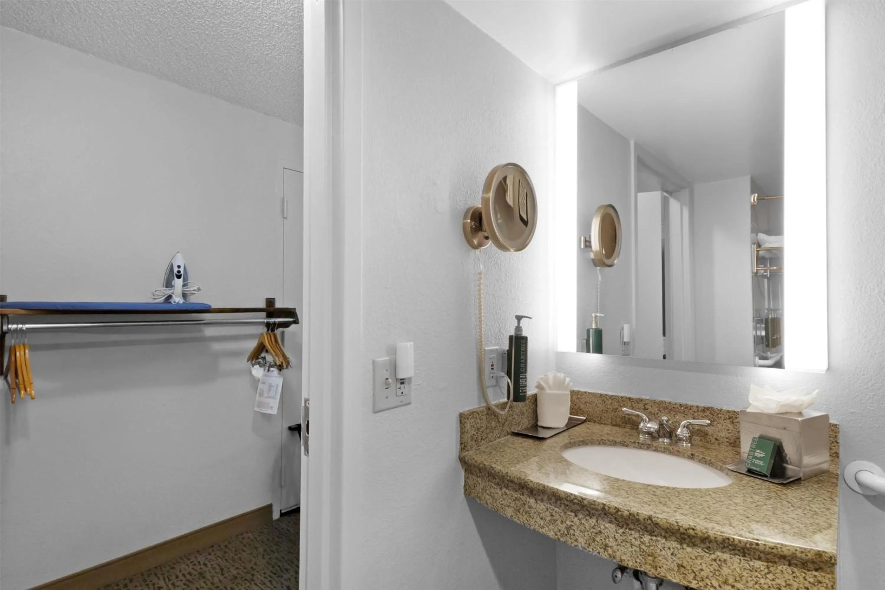Bathroom in DoubleTree by Hilton Palm Beach Gardens