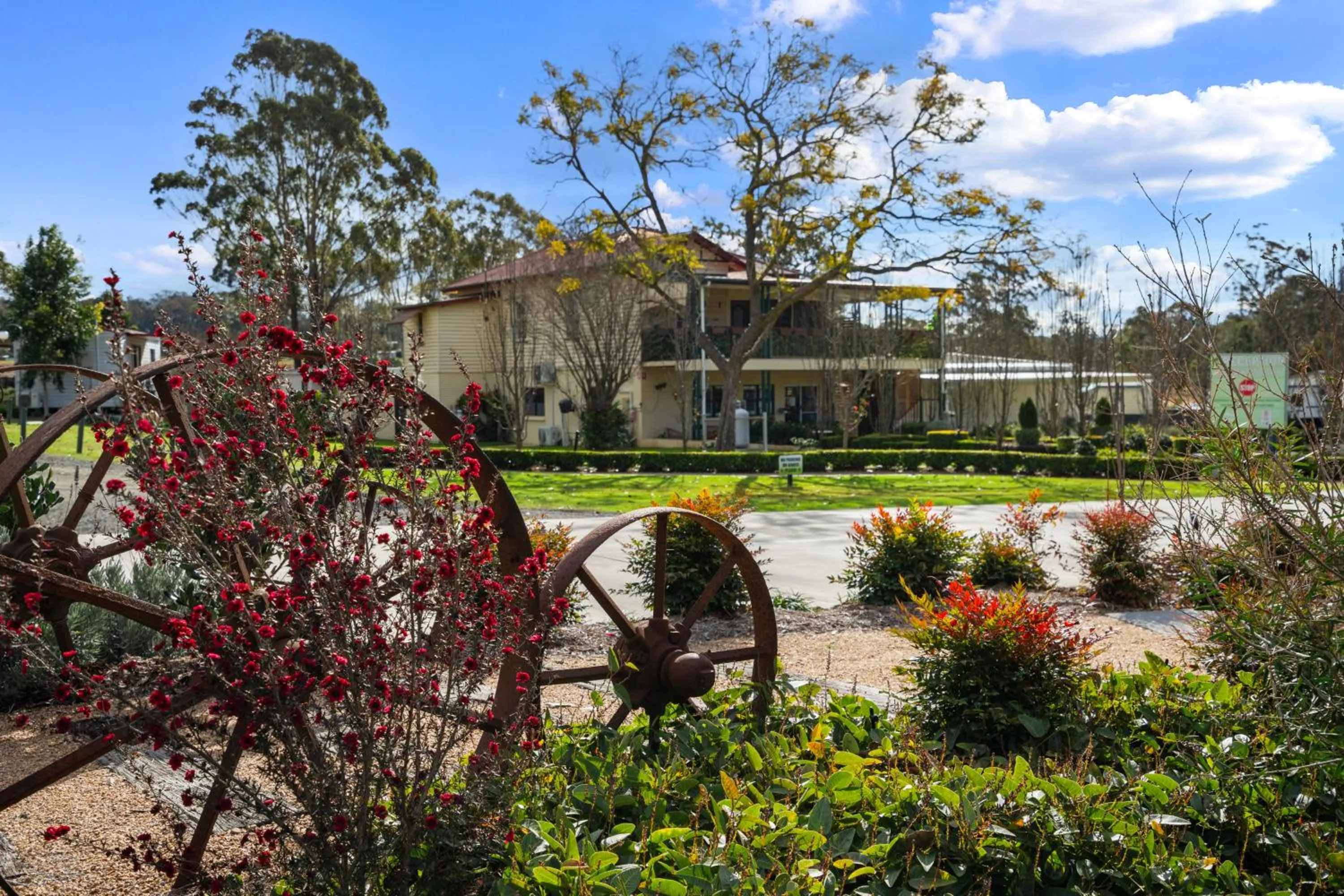 Garden in Crows Nest Tourist Park