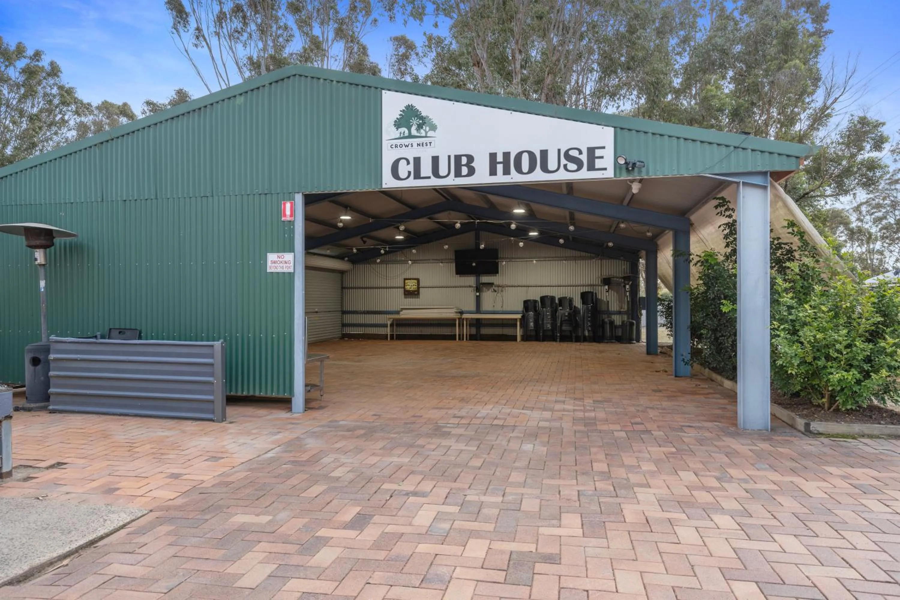 BBQ facilities in Crows Nest Tourist Park