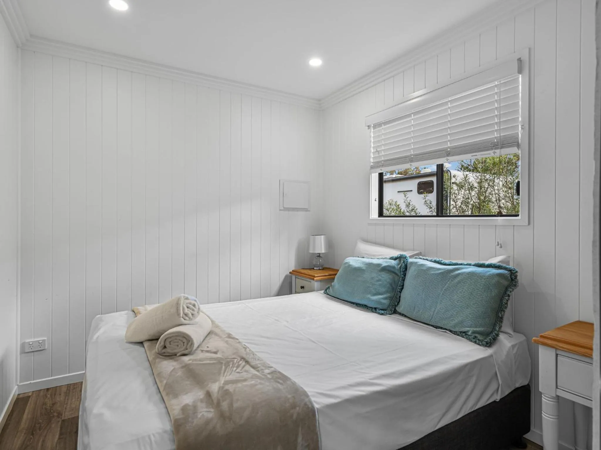 Bedroom, Bed in Crows Nest Tourist Park