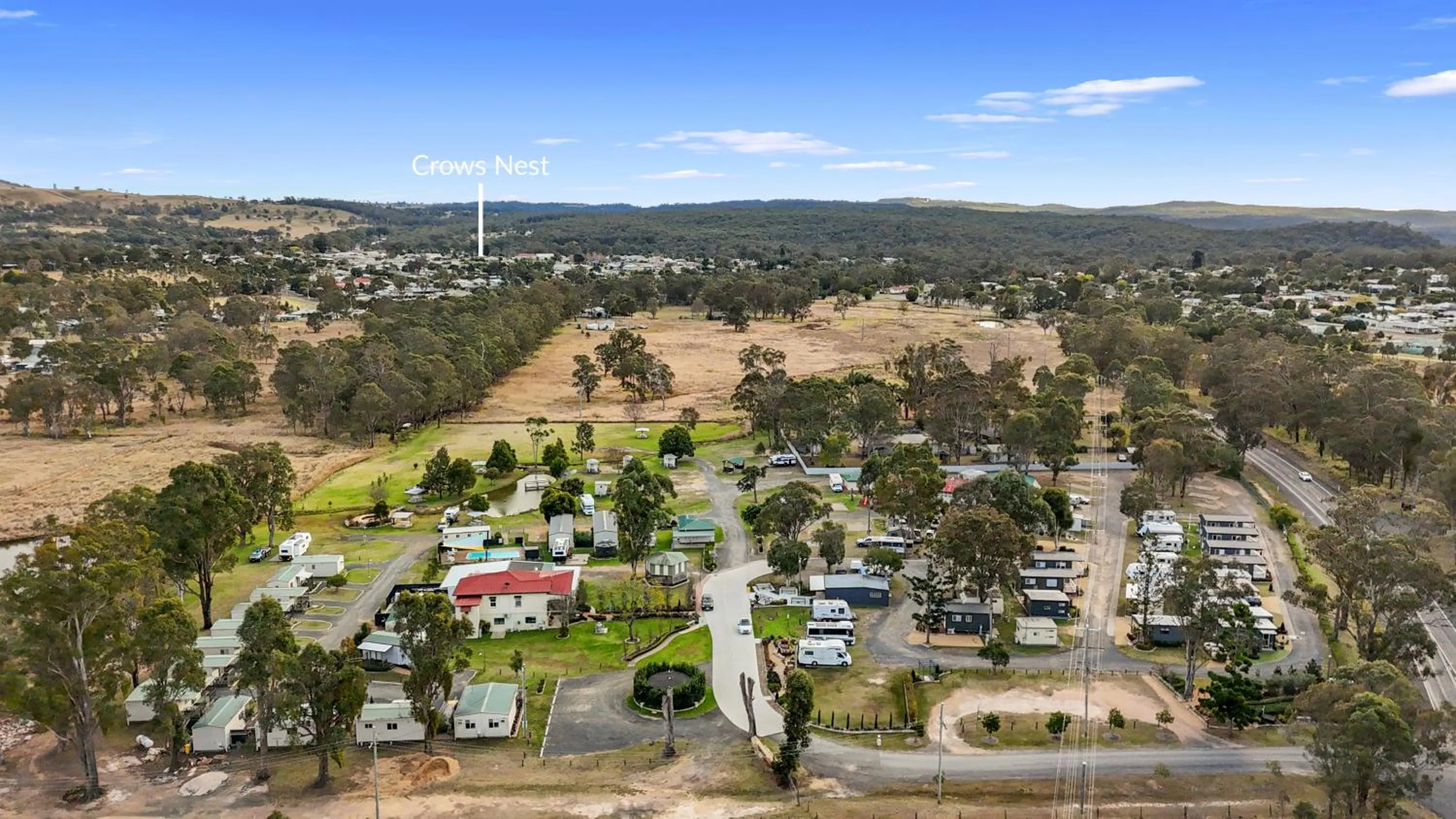 Property building in Crows Nest Tourist Park