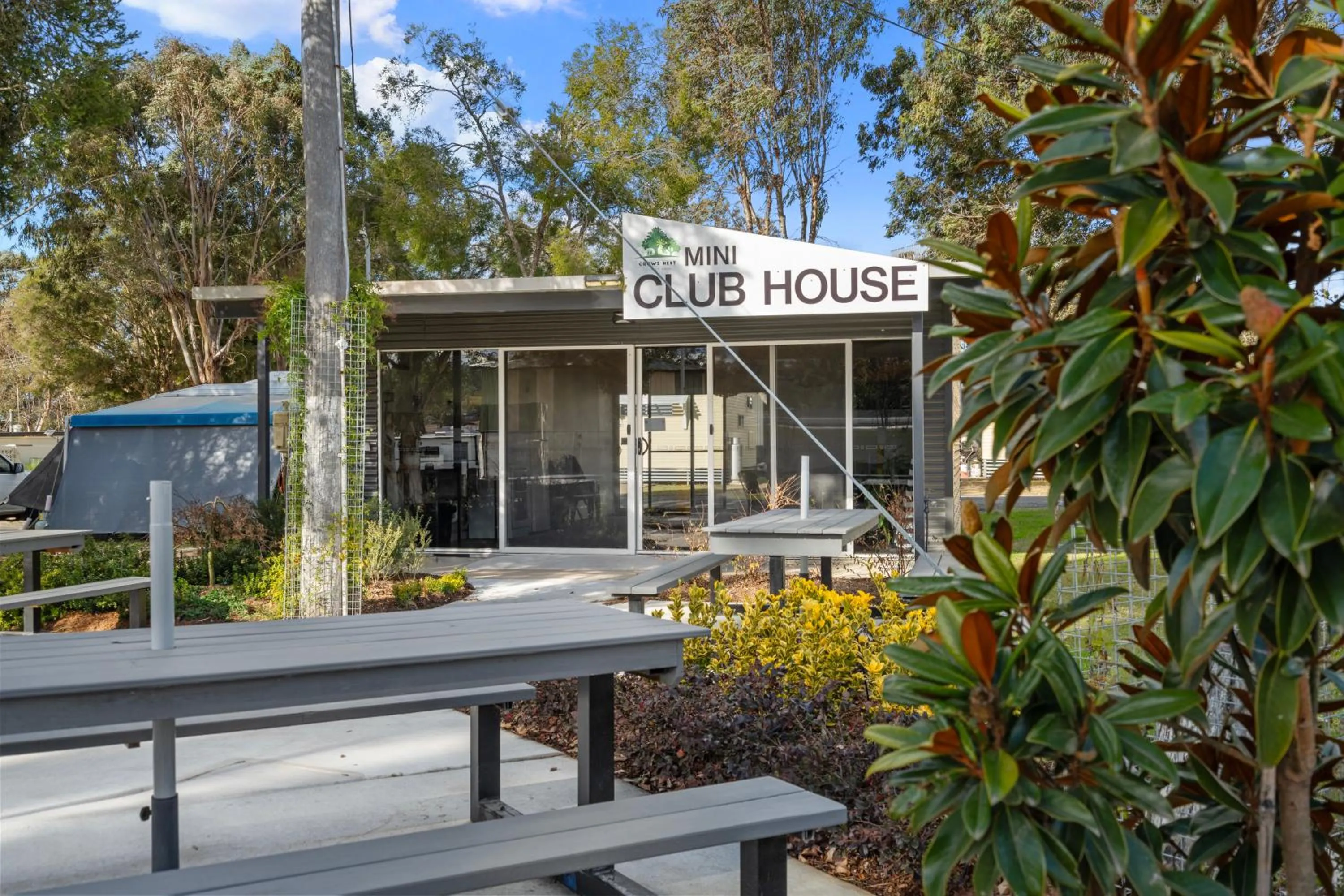 Restaurant/places to eat in Crows Nest Tourist Park