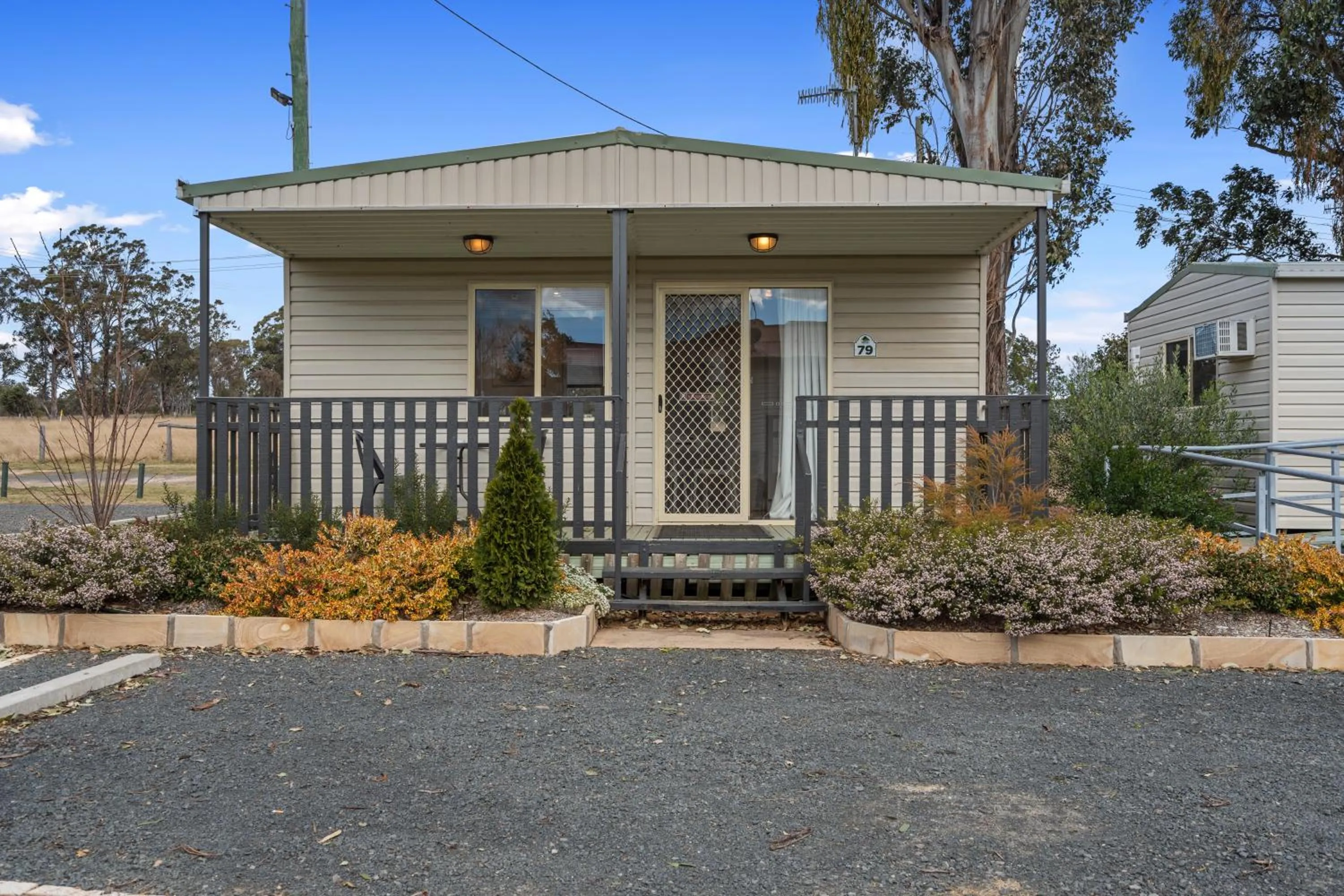 Property building in Crows Nest Tourist Park