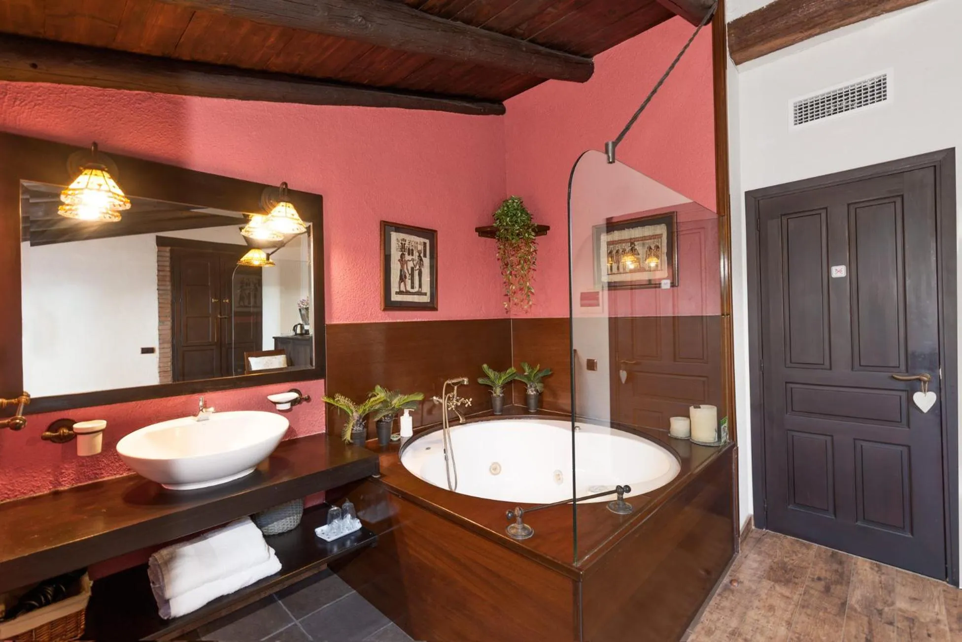 Hot Tub in Comarquinal Bioresort Penedes