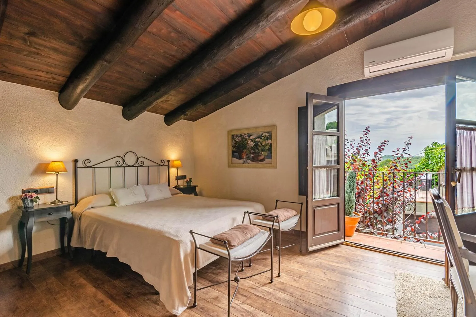 Bed in Comarquinal Bioresort Penedes