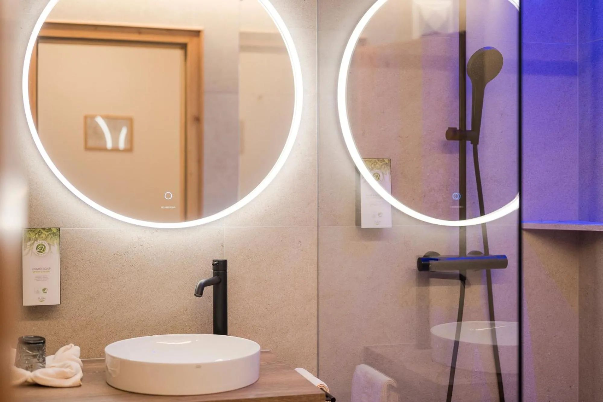 Shower in Hotel Lärchenhof