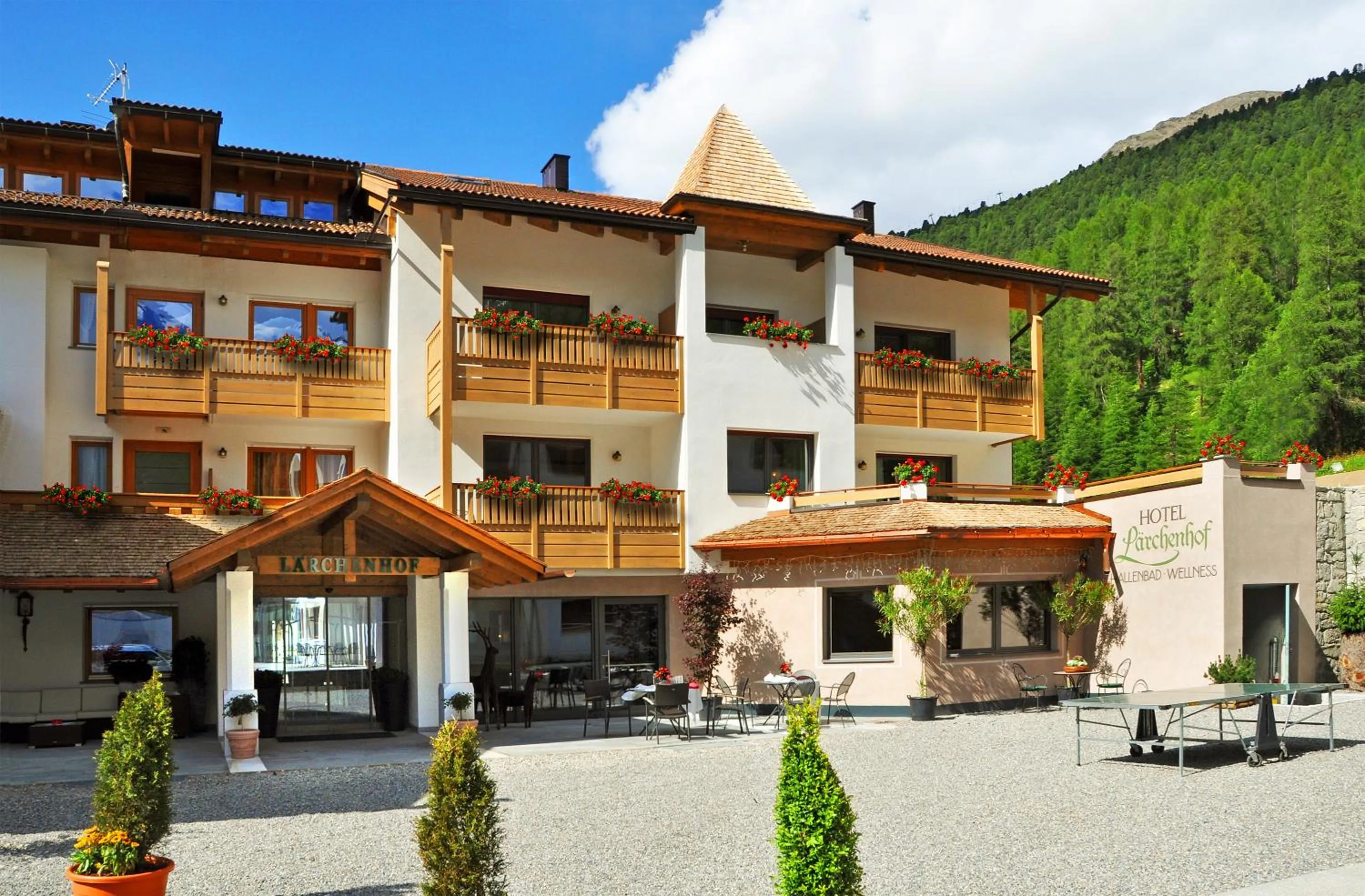 Facade/entrance in Hotel Lärchenhof