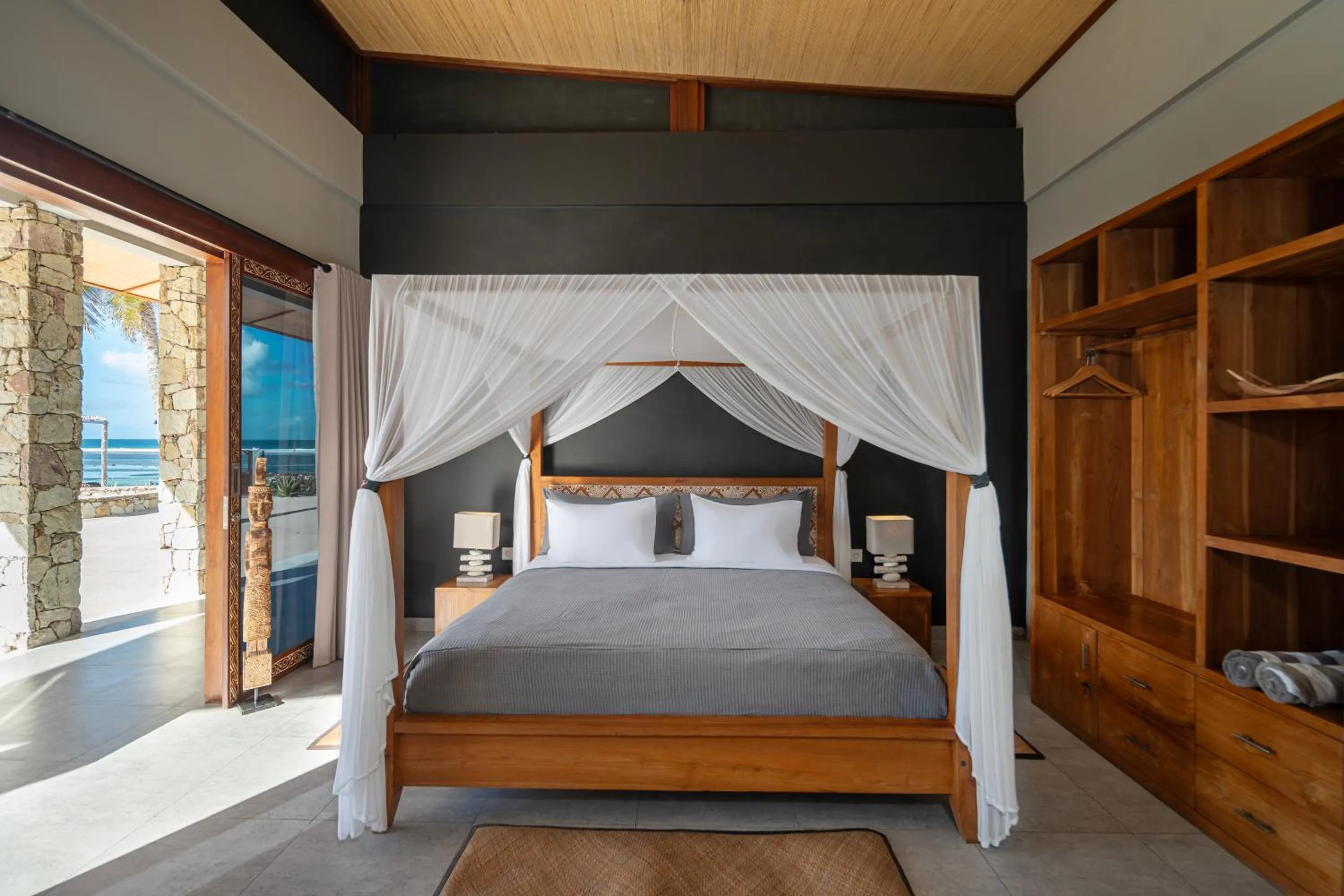 View (from property/room), Bed in Manduna Resort