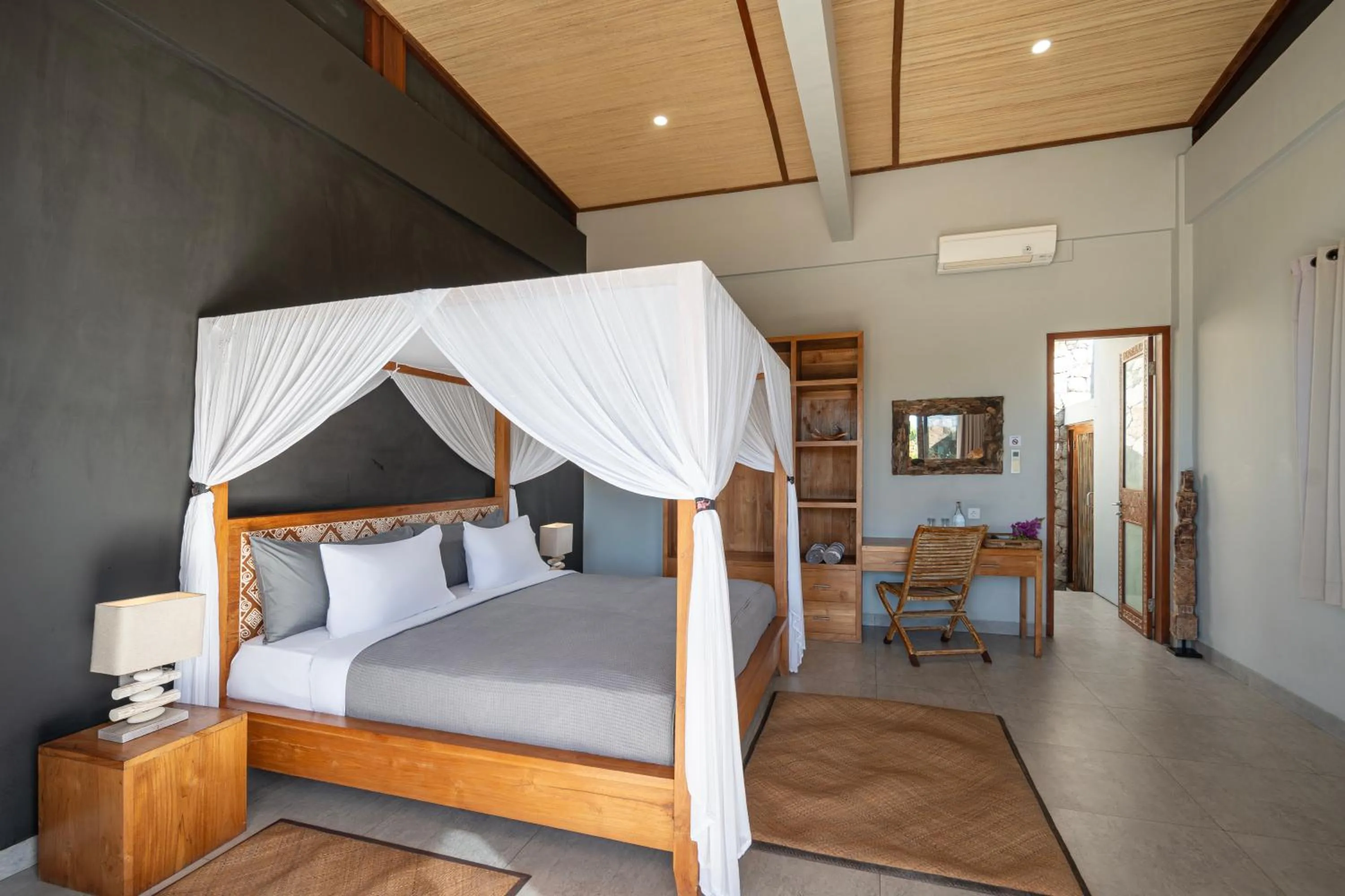 View (from property/room), Bed in Manduna Resort