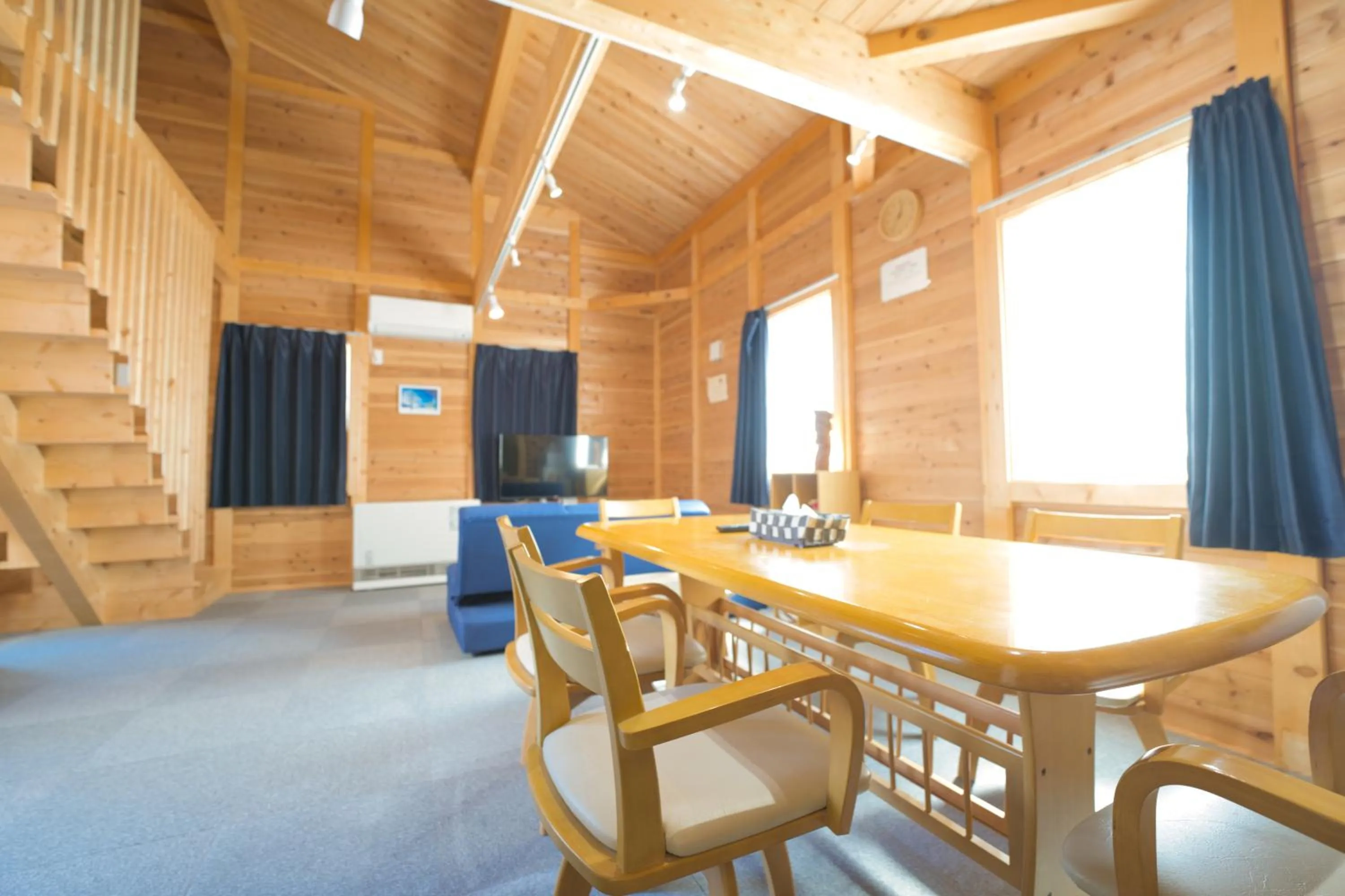 Dining area in LAKE TOYA Logde SIGRA