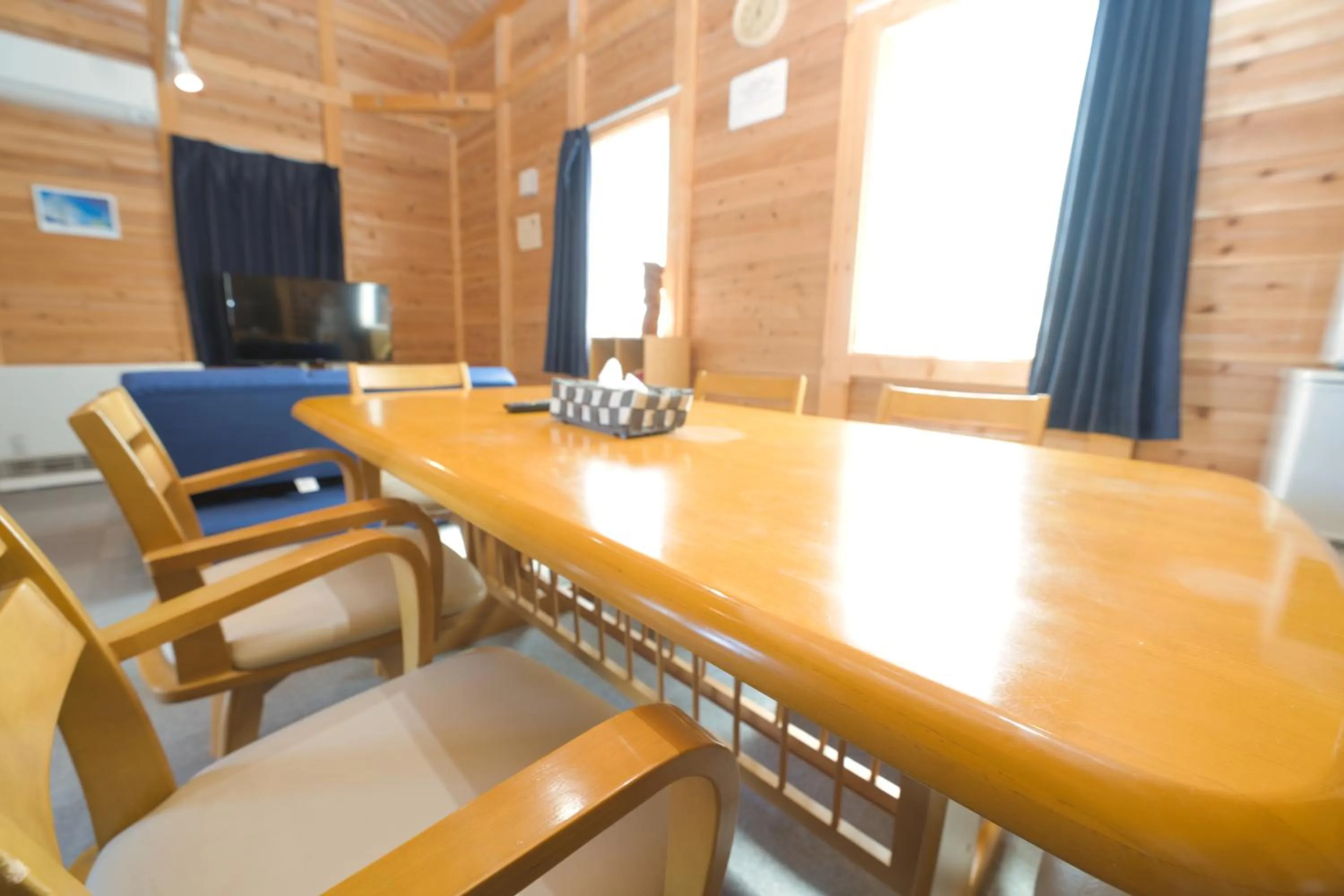 Dining area in LAKE TOYA Logde SIGRA