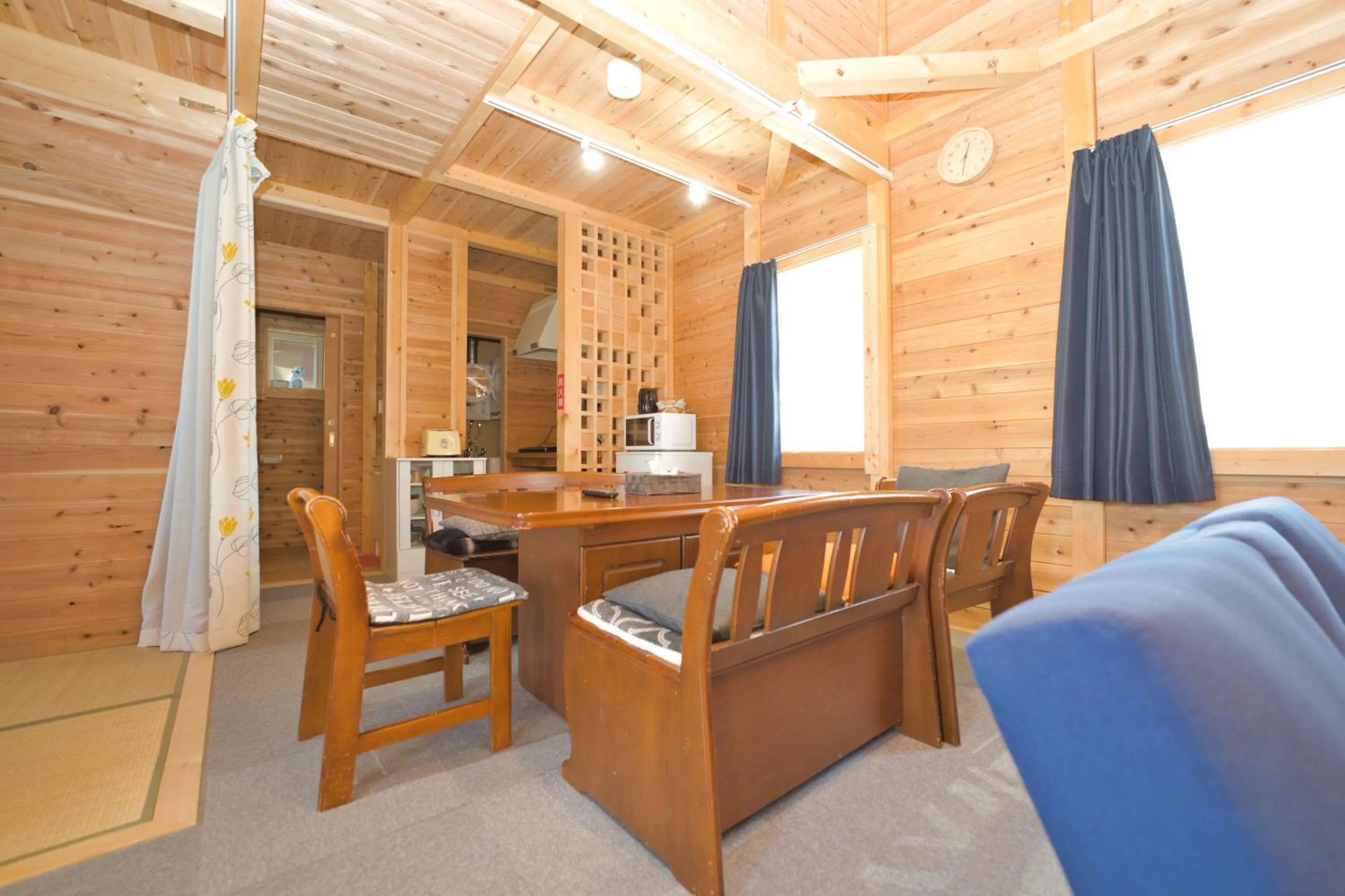 Dining area in LAKE TOYA Logde SIGRA