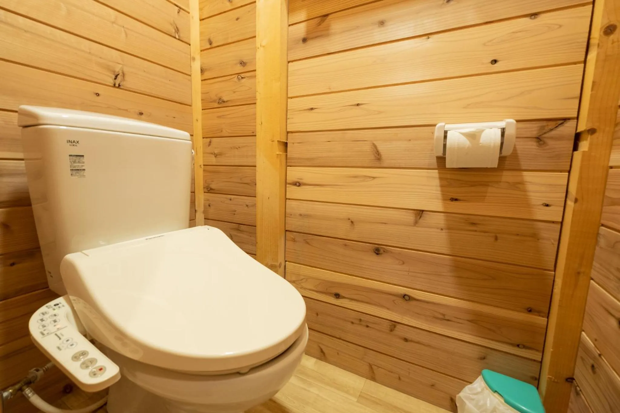 Toilet in LAKE TOYA Logde SIGRA