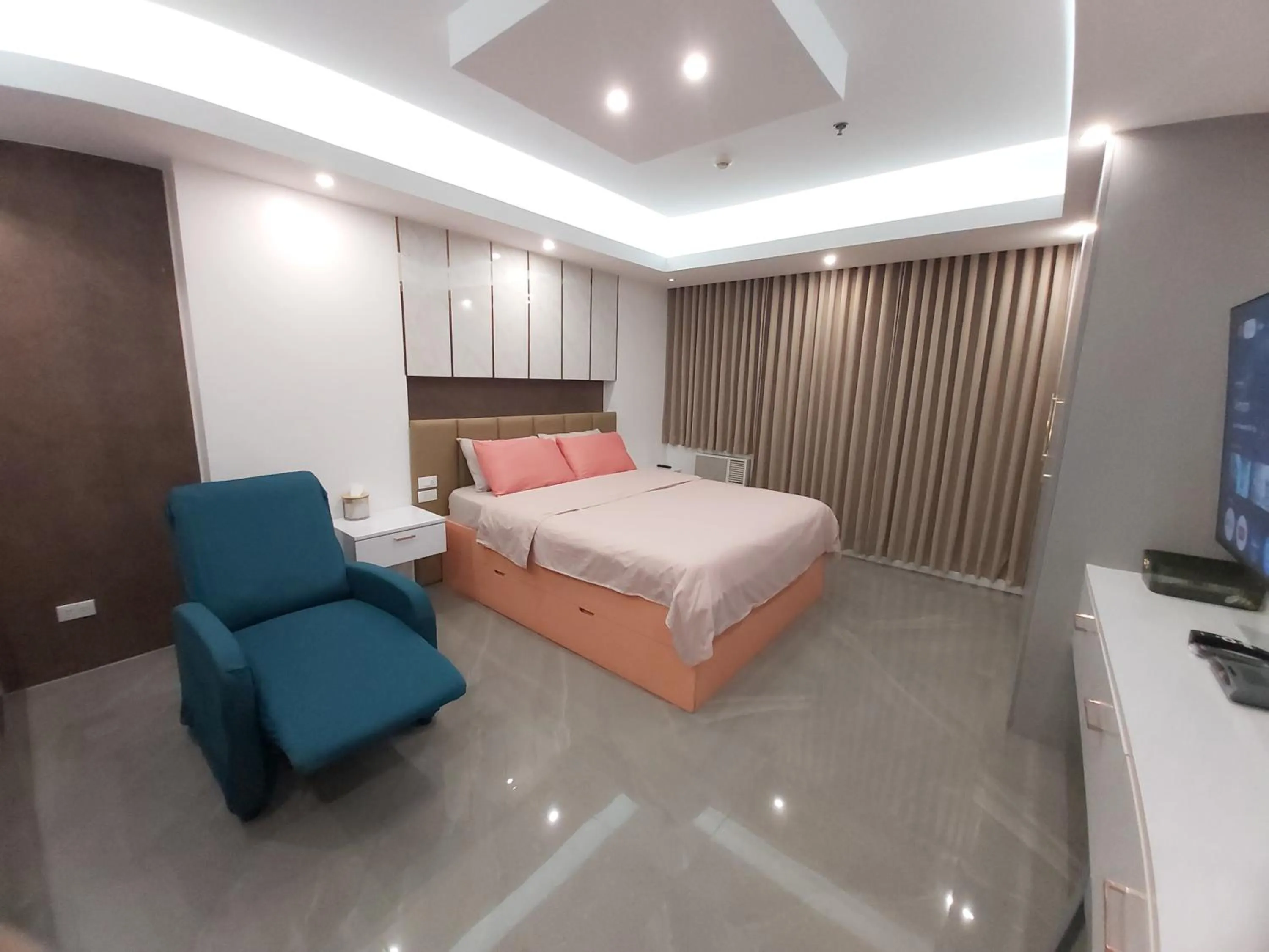 Bed in Azure Urban Resort Staycation