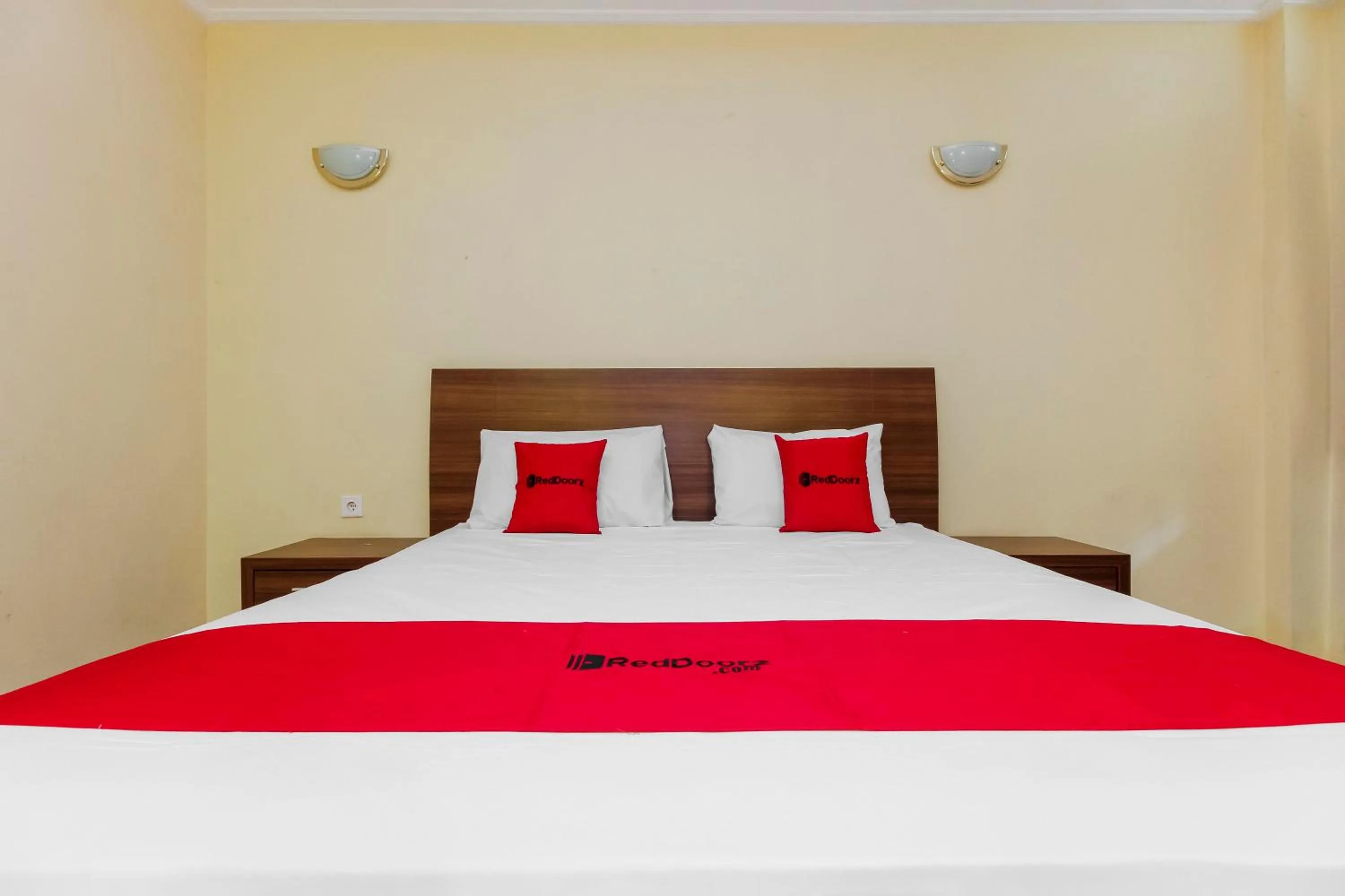 Bedroom, Bed in RedDoorz near Taman Samarendah Samarinda