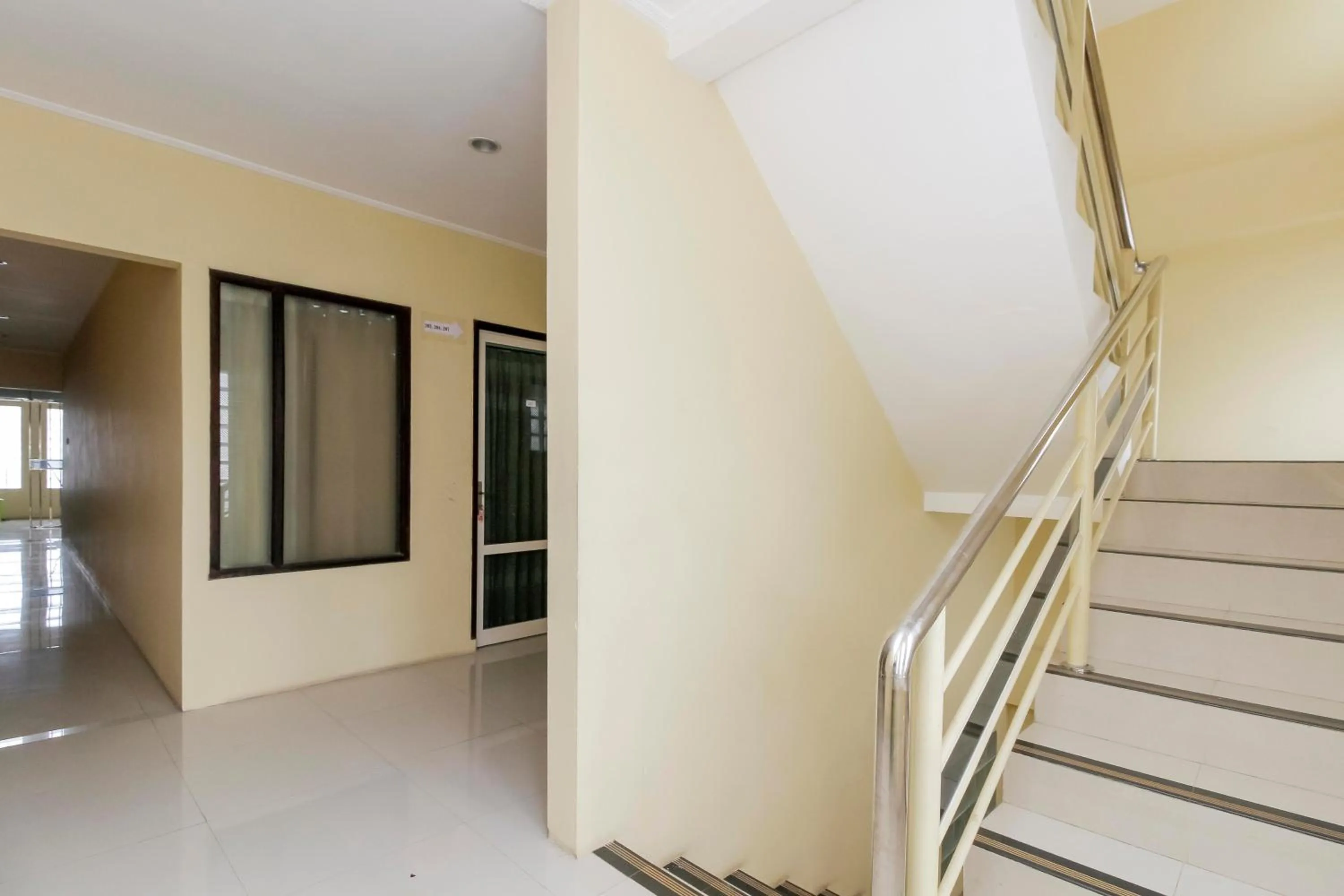 Lobby or reception in RedDoorz near Taman Samarendah Samarinda