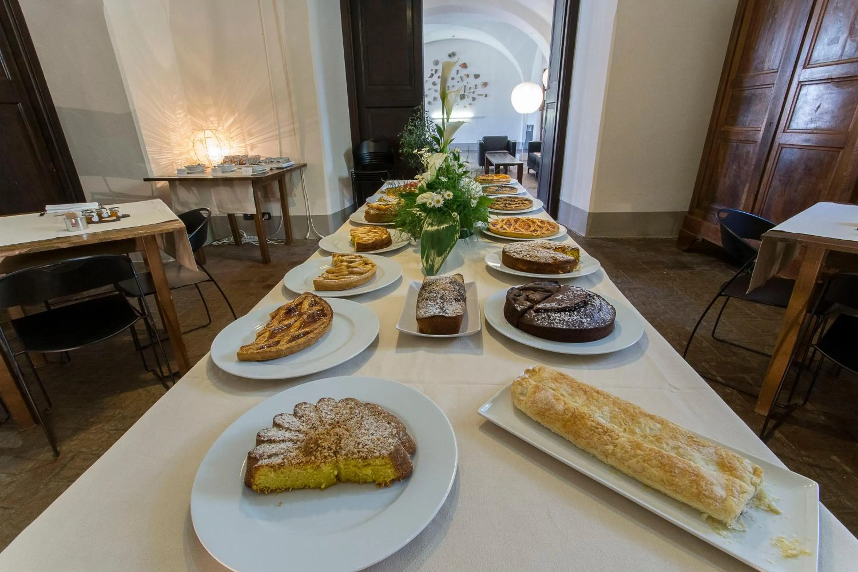 Buffet breakfast in Foro Appio Mansio Hotel