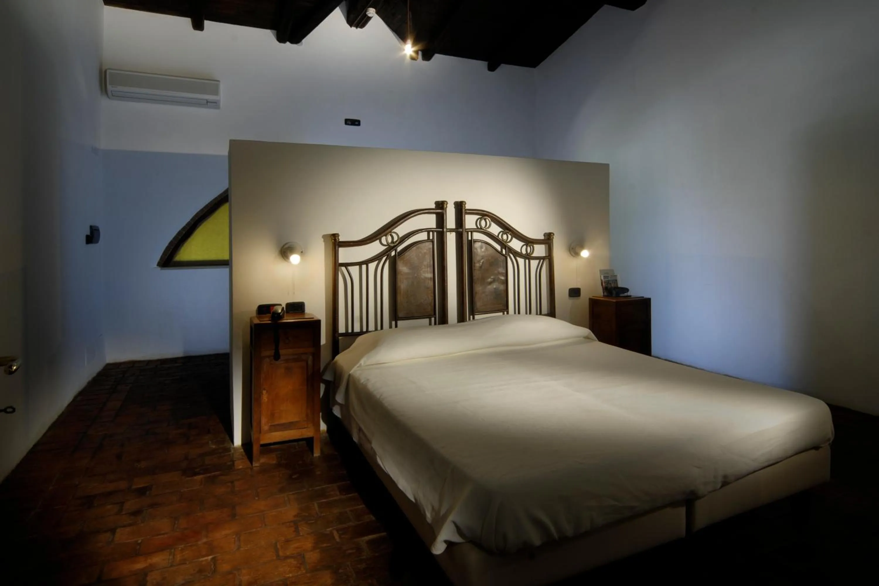 Photo of the whole room, Bed in Foro Appio Mansio Hotel