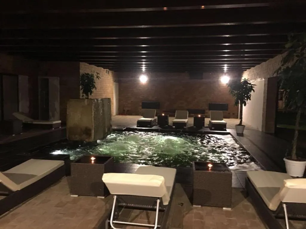 Spa and wellness centre/facilities in Foro Appio Mansio Hotel