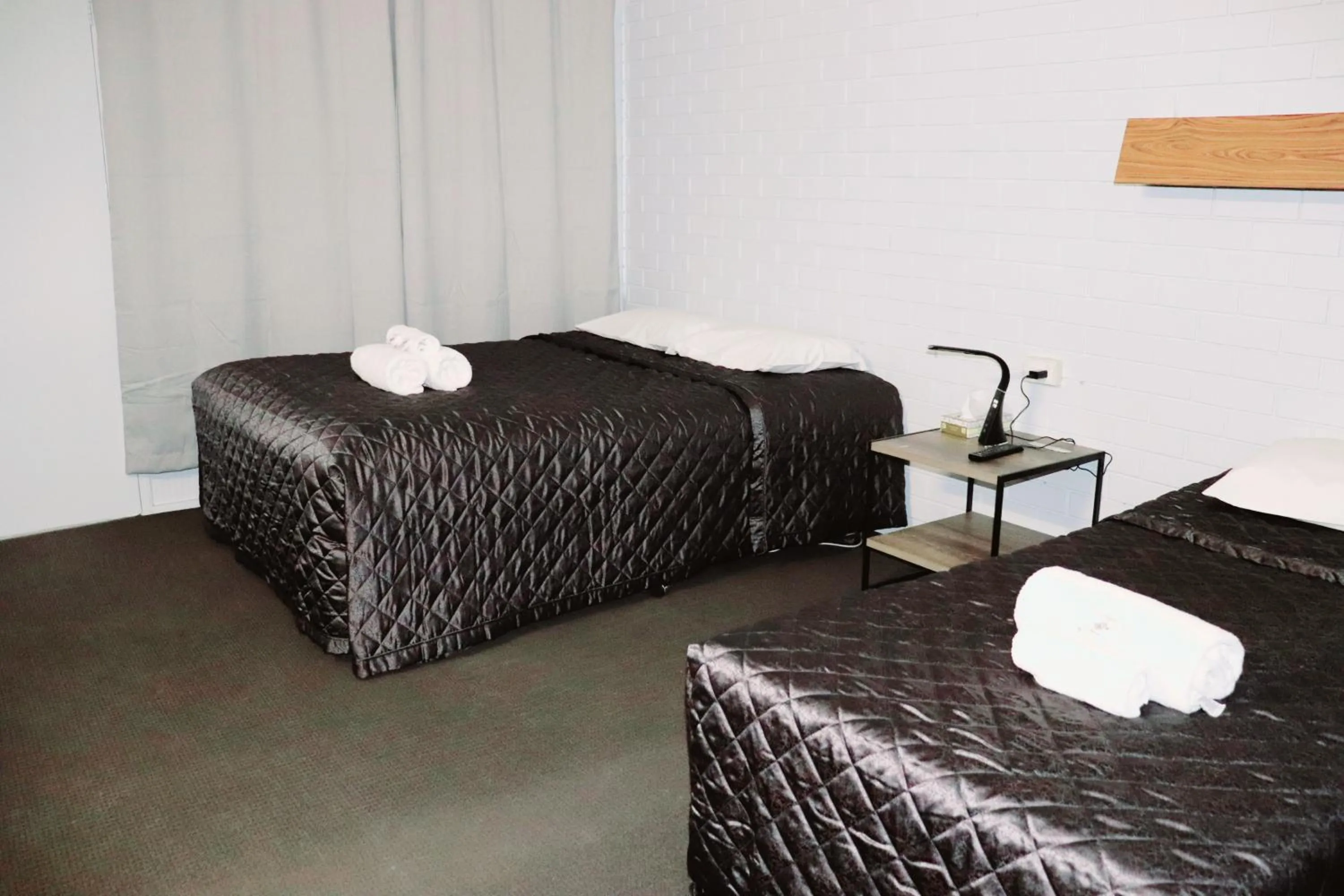 Bed in Edenhope Motor Inn