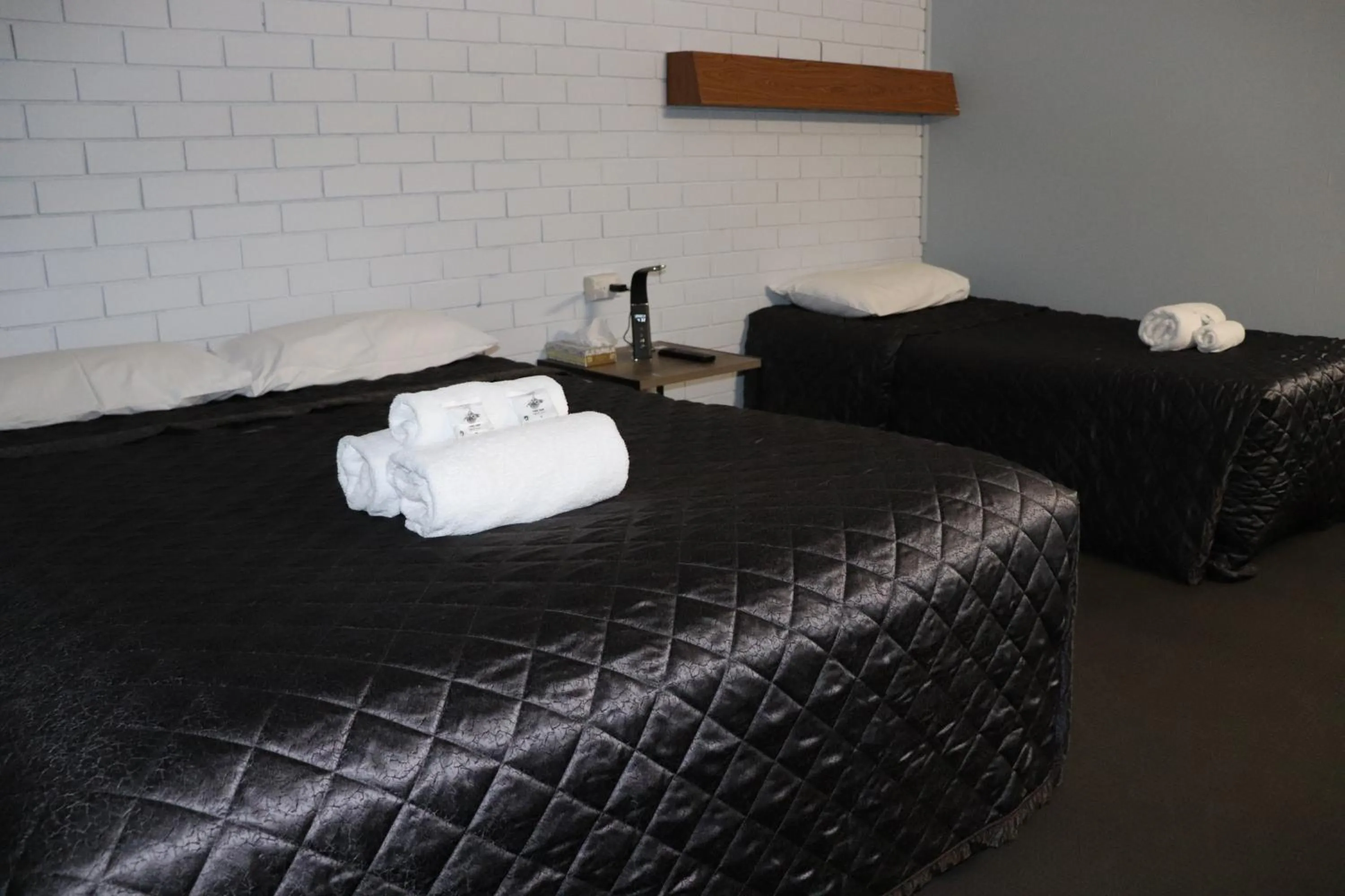 Bed in Edenhope Motor Inn