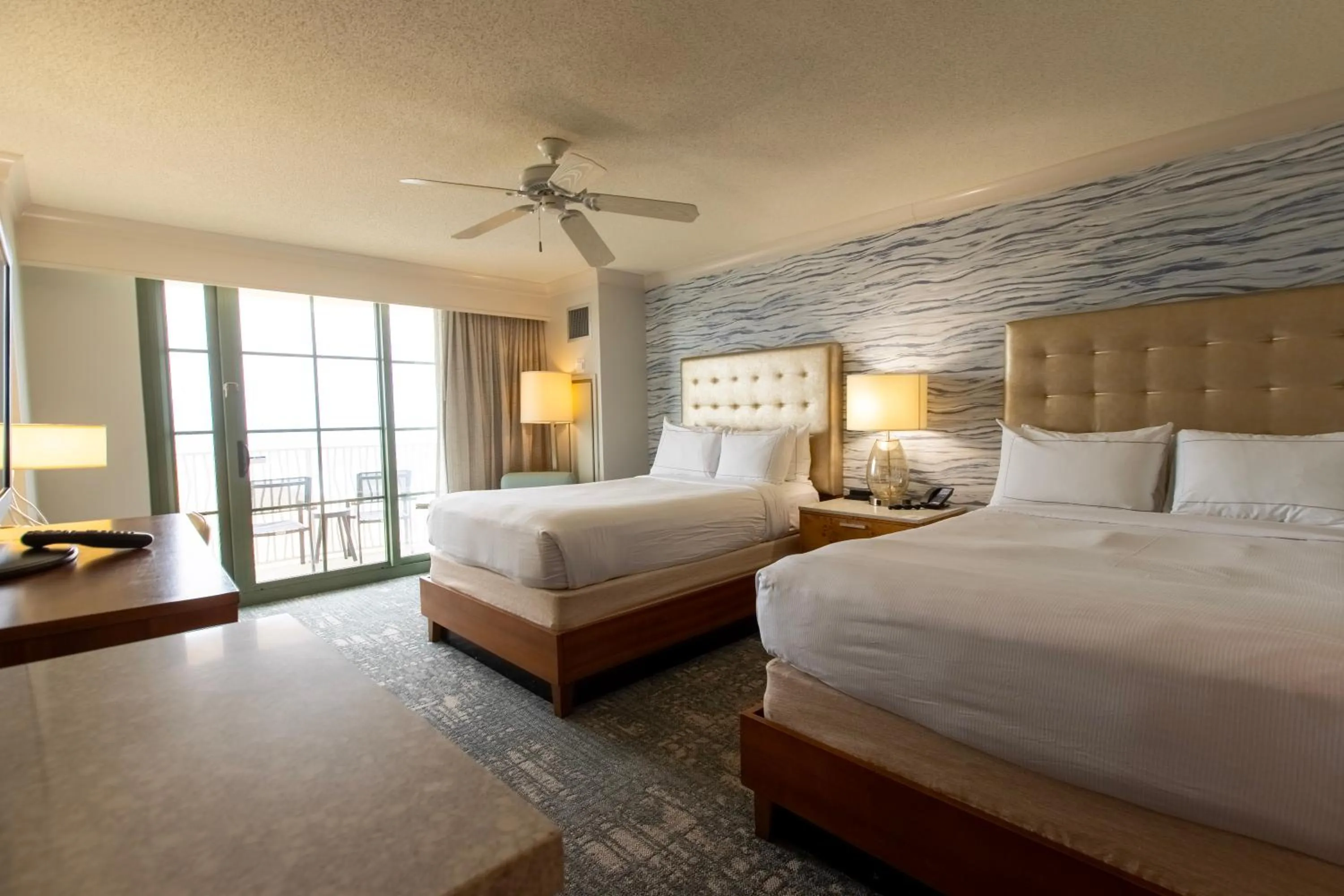 Bedroom, Bed in Hilton Virginia Beach Oceanfront