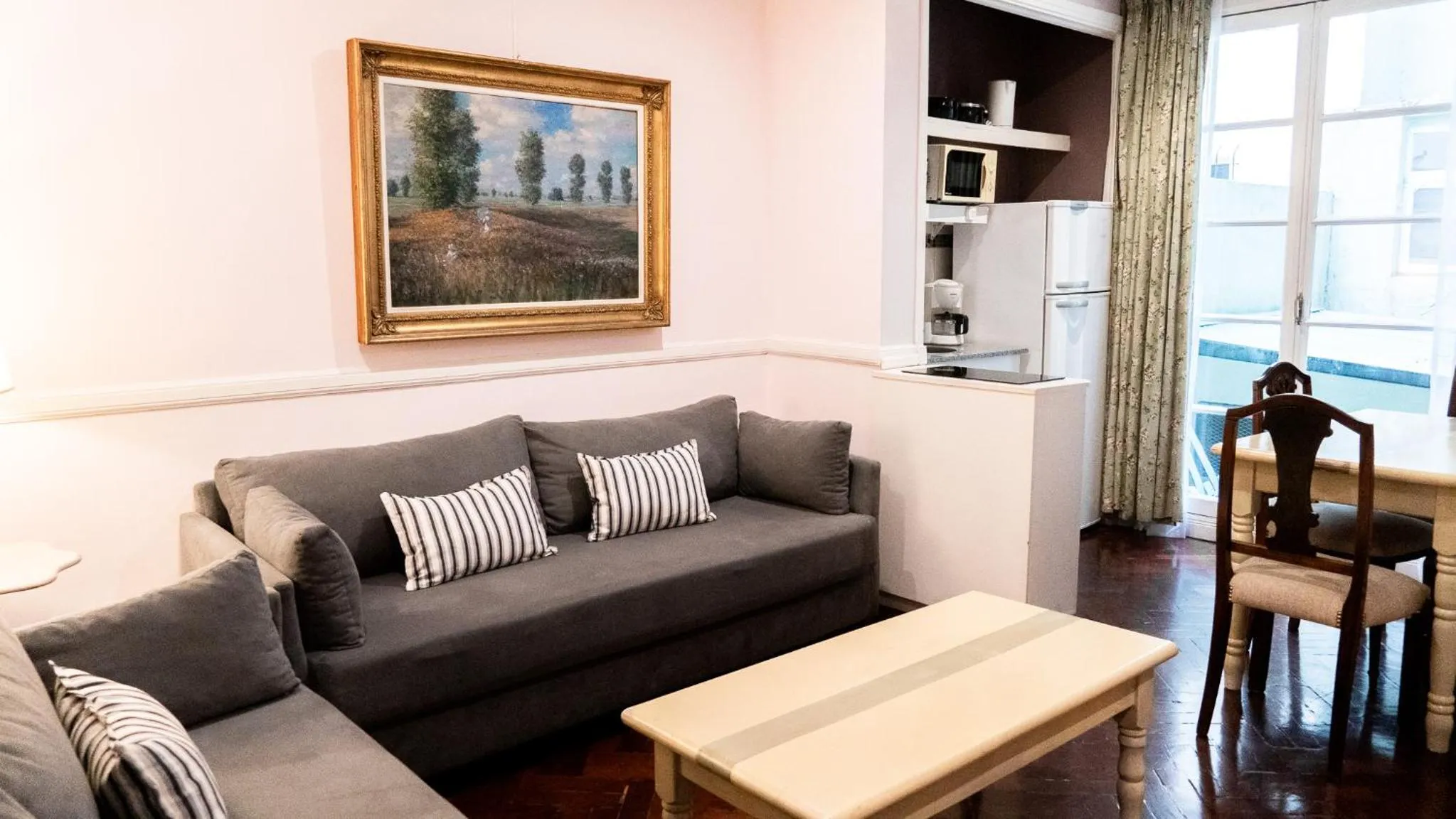Living room in RentUp Suites - San Telmo, Moreno 820