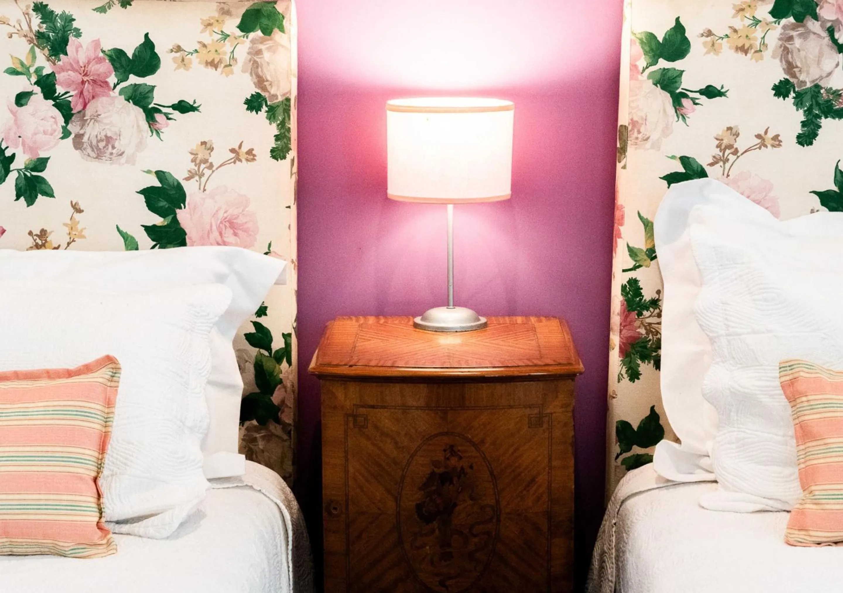 Bed in Moreno 820 by DOT Suites